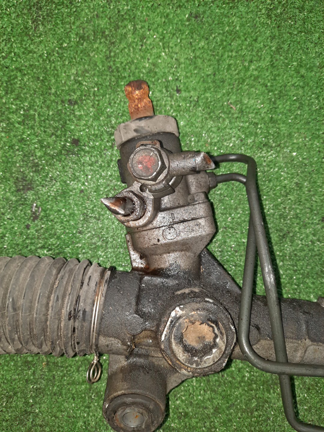 Рулевая рейка передняя SUZUKI ESCUDO TD94W, TD54W, TDA4W H27A, J20A, J24B 3 ракурс