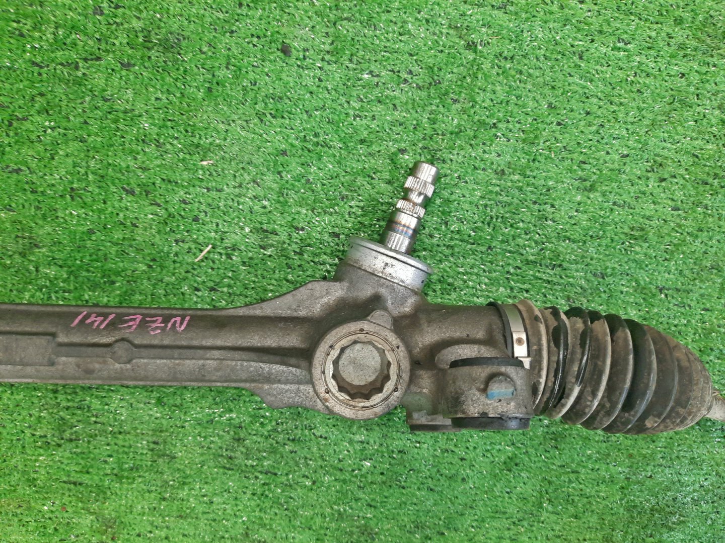 Рулевая рейка передняя TOYOTA COROLLA FIELDER, COROLLA  AXIO ZRE142G, NZE141G, NZE141, ZRE142 2ZR-FAE, 2ZR-FE, 1NZ-FE 3 ракурс