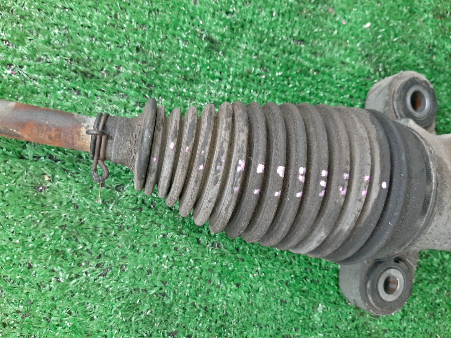 Рулевая рейка передняя TOYOTA PASSO, BB, BOON, COO KGC15, KGC10, QNC10, QNC20, QNC21, QNC25, M301S, M310S, M300S, M401S, M402S, M411S 1KR-FE, K3-VE, 3SZ-VE 3 ракурс Рулевая рейка передняя TOYOTA PASSO, BB, BOON, COO KGC15, KGC10, QNC10, QNC20, QNC21, QNC25, M301S, M310S, M300S, M401S, M402S, M411S 1KR-FE, K3-VE, 3SZ-VE 3 ракурс