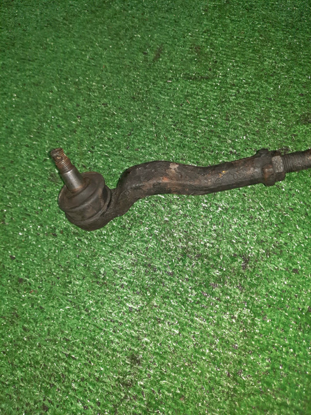 Рулевая рейка передняя MAZDA BONGO, VANETTE SE88T, SSF8W, SE28T, SEF8T, SS28H, SS28V, SE58T, SS58V, SSF8V, SS88H, SS88V, SSE8W, SE58TN, SS88HN, SE88TN, SS28VN, SE28TN, SS58VN, SS28HN, SS88VN F8, RF-T, R2, RF, D5, FE 4 ракурс