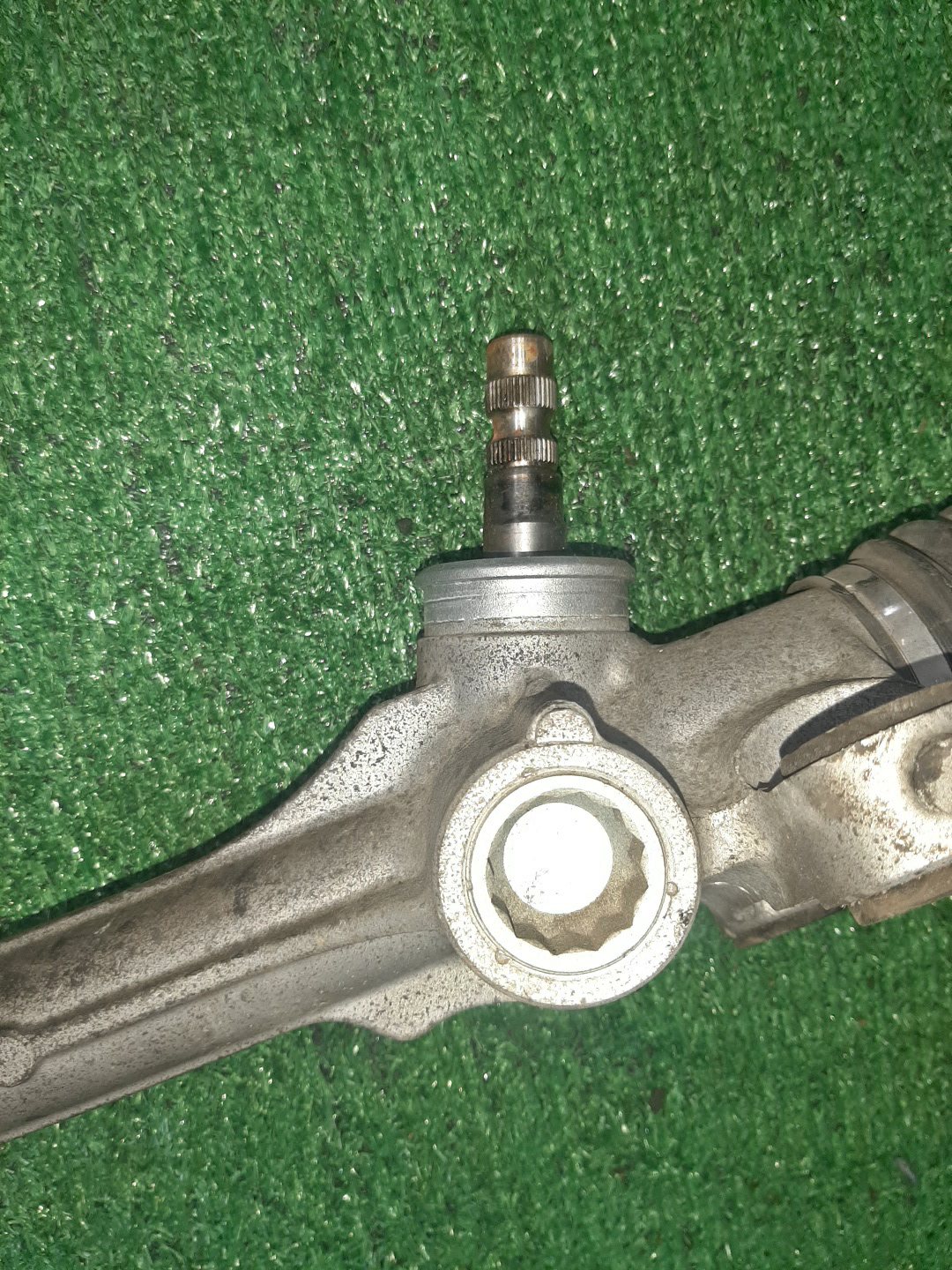 Рулевая рейка передняя TOYOTA COROLLA FIELDER, COROLLA AXIO ZRE142G, NZE141G, NZE141, ZRE142 2ZR-FAE, 2ZR-FE, 1NZ-FE 3 ракурс Рулевая рейка передняя TOYOTA COROLLA FIELDER, COROLLA AXIO ZRE142G, NZE141G, NZE141, ZRE142 2ZR-FAE, 2ZR-FE, 1NZ-FE 3 ракурс