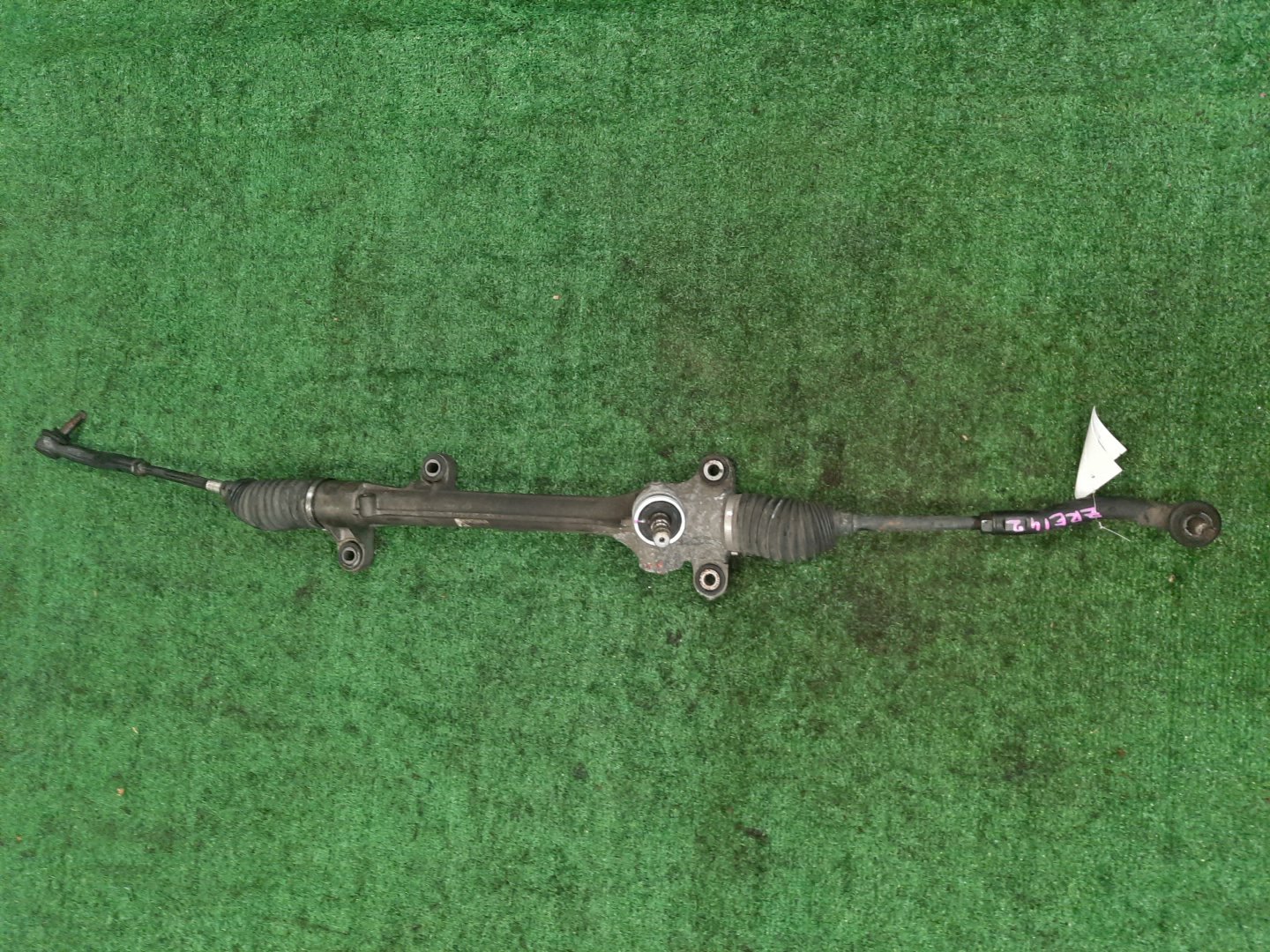 Рулевая рейка передняя TOYOTA COROLLA FIELDER, COROLLA AXIO ZRE142G, NZE141G, NZE141, ZRE142 2ZR-FAE, 2ZR-FE, 1NZ-FE 1 ракурс Рулевая рейка передняя TOYOTA COROLLA FIELDER, COROLLA AXIO ZRE142G, NZE141G, NZE141, ZRE142 2ZR-FAE, 2ZR-FE, 1NZ-FE 1 ракурс
