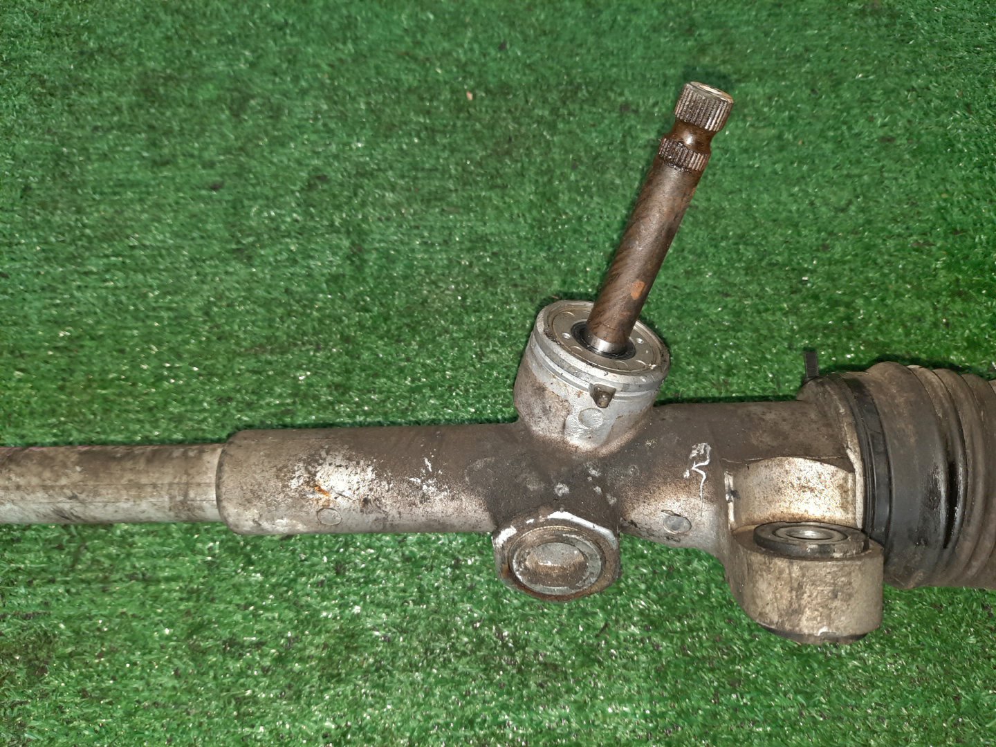 Рулевая рейка передняя TOYOTA PASSO, BB, BOON, COO KGC15, KGC10, QNC10, QNC20, QNC21, QNC25, M301S, M310S, M300S, M401S, M402S, M411S 1KR-FE, K3-VE, 3SZ-VE 3 ракурс Рулевая рейка передняя TOYOTA PASSO, BB, BOON, COO KGC15, KGC10, QNC10, QNC20, QNC21, QNC25, M301S, M310S, M300S, M401S, M402S, M411S 1KR-FE, K3-VE, 3SZ-VE 3 ракурс