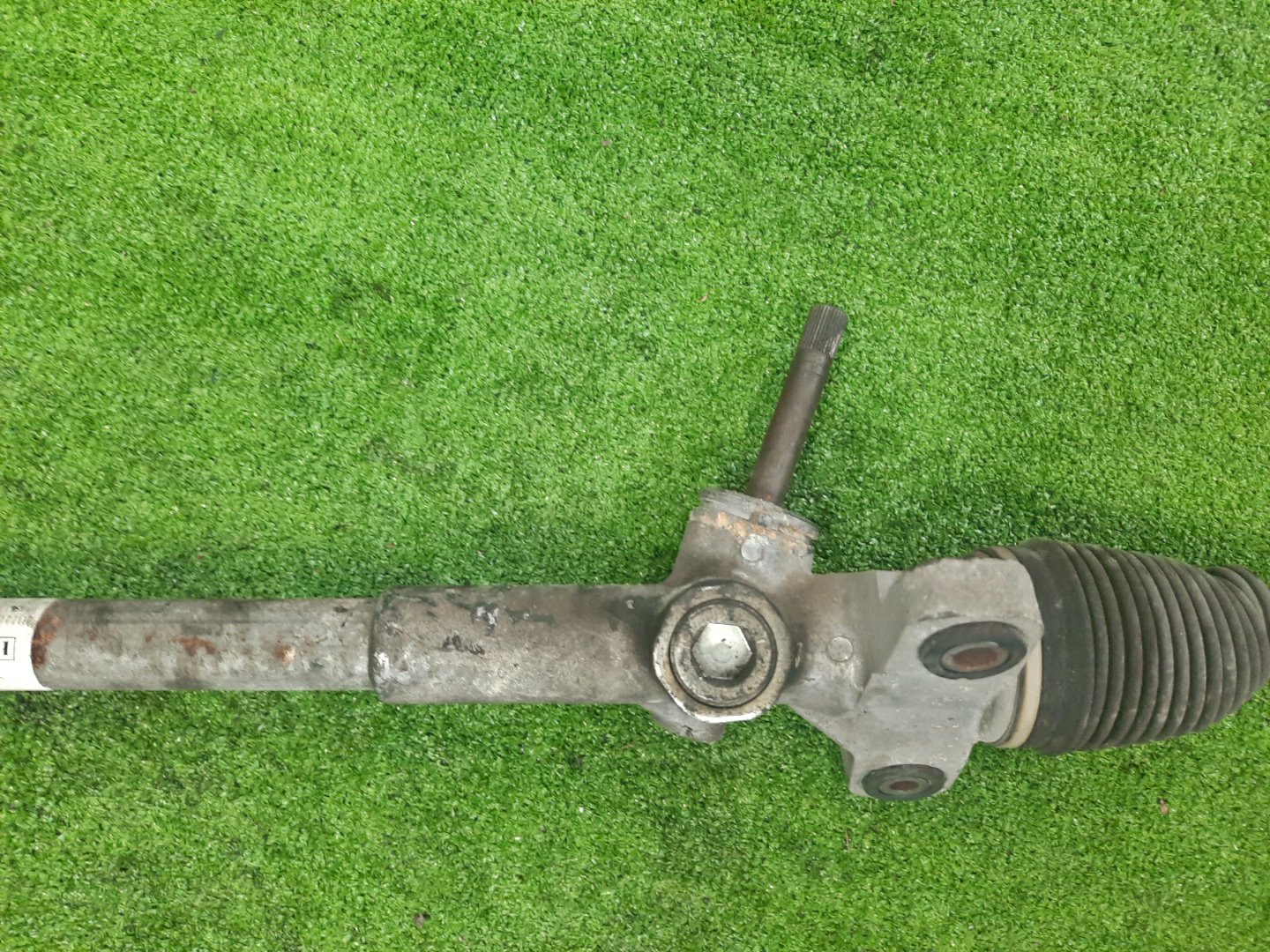Рулевая рейка передняя TOYOTA PASSO, BB, BOON, COO KGC15, KGC10, QNC10, QNC20, QNC21, QNC25, M301S, M310S, M300S, M401S, M402S, M411S 1KR-FE, K3-VE, 3SZ-VE 3 ракурс Рулевая рейка передняя TOYOTA PASSO, BB, BOON, COO KGC15, KGC10, QNC10, QNC20, QNC21, QNC25, M301S, M310S, M300S, M401S, M402S, M411S 1KR-FE, K3-VE, 3SZ-VE 3 ракурс