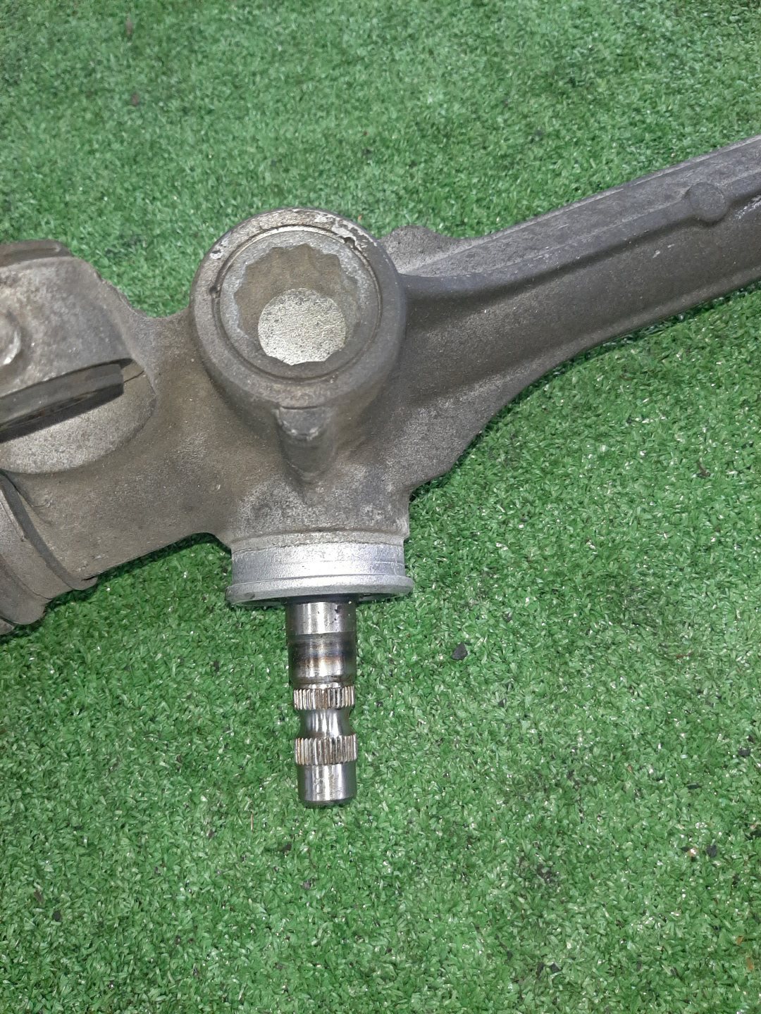 Рулевая рейка передняя TOYOTA COROLLA FIELDER, COROLLA  AXIO ZRE142G, NZE141G, NZE141, ZRE142 2ZR-FAE, 2ZR-FE, 1NZ-FE 3 ракурс