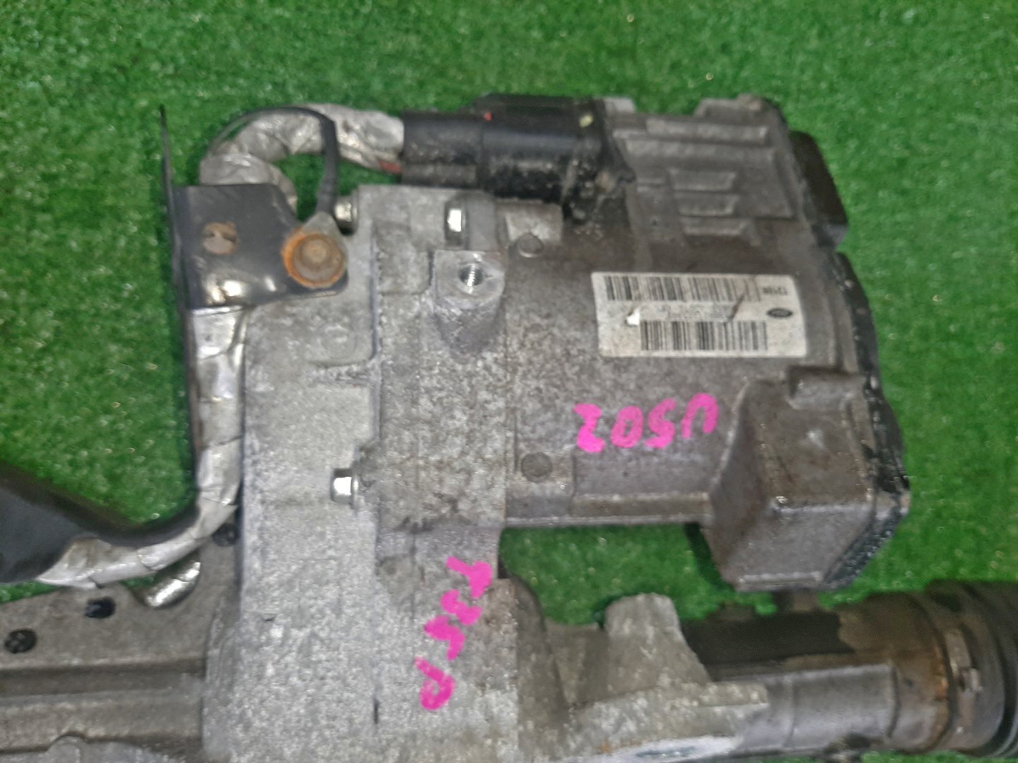 Рулевая рейка передняя FORD EXPLORER U502 T35PDTD 3 ракурс Рулевая рейка передняя FORD EXPLORER U502 T35PDTD 3 ракурс