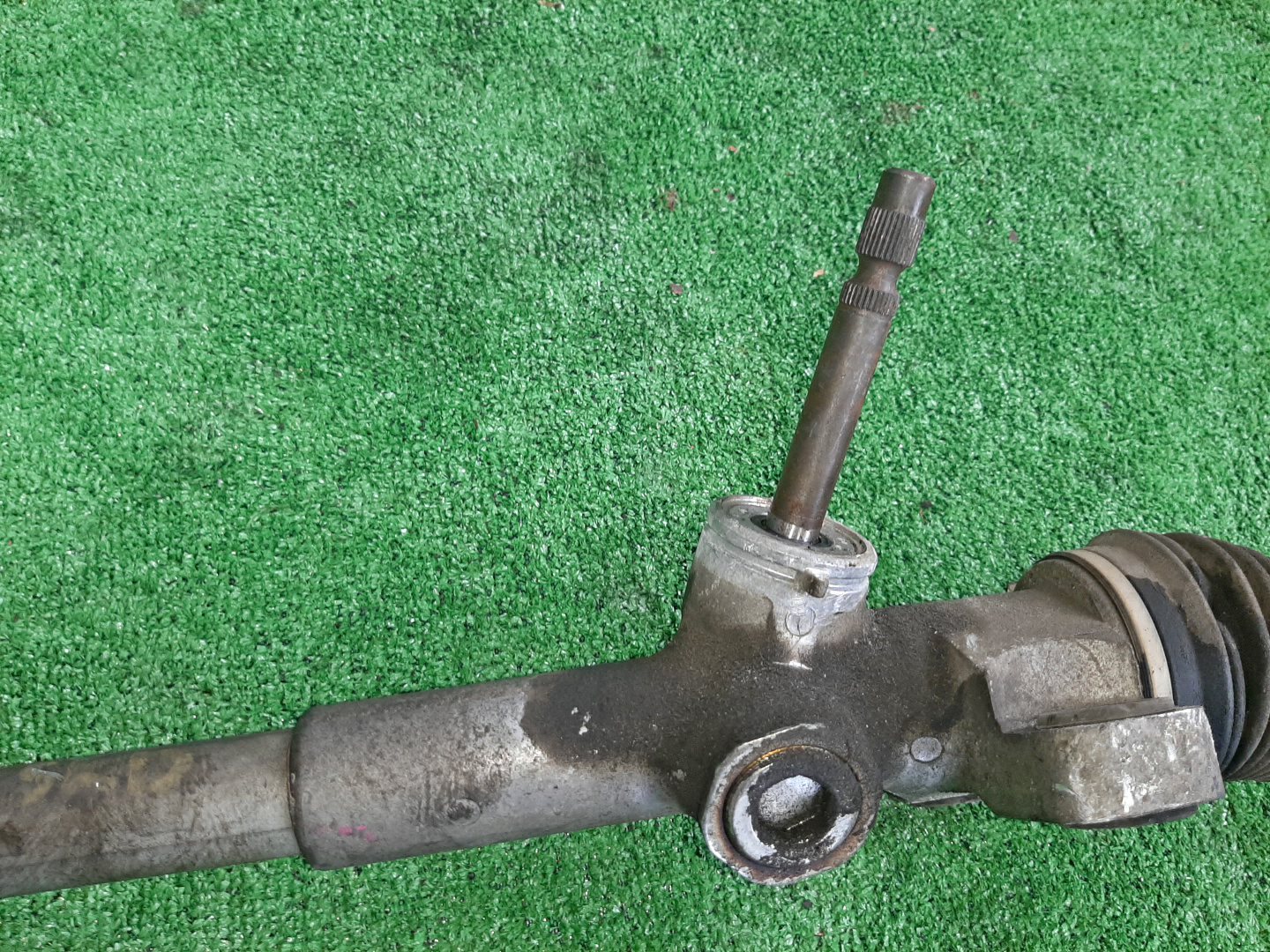 Рулевая рейка передняя TOYOTA PASSO, BB, BOON, COO KGC15, KGC10, QNC10, QNC20, QNC21, QNC25, M301S, M310S, M300S, M401S, M402S, M411S 1KR-FE, K3-VE, 3SZ-VE 3 ракурс Рулевая рейка передняя TOYOTA PASSO, BB, BOON, COO KGC15, KGC10, QNC10, QNC20, QNC21, QNC25, M301S, M310S, M300S, M401S, M402S, M411S 1KR-FE, K3-VE, 3SZ-VE 3 ракурс