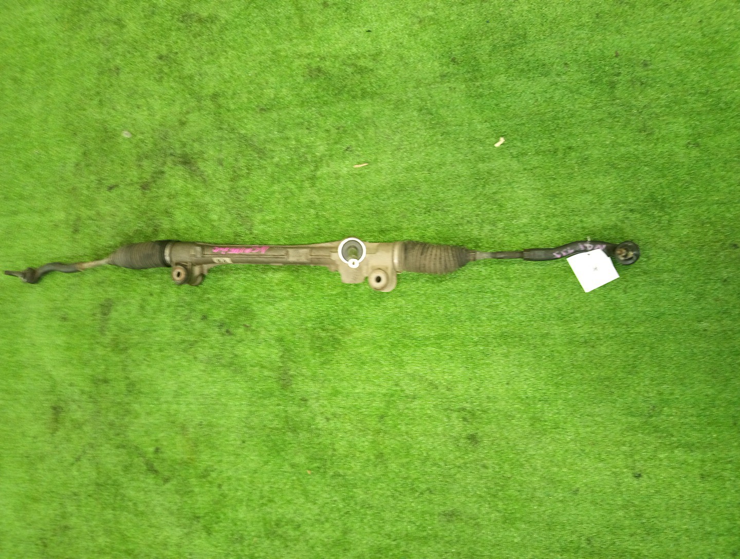 Рулевая рейка передняя TOYOTA VITZ KSP130, NSP130, NHP130, NSP135, NCP131 1KR-FE, 1NR-FE, 1NZ-FXE, 1NZ-FE 1 ракурс Рулевая рейка передняя TOYOTA VITZ KSP130, NSP130, NHP130, NSP135, NCP131 1KR-FE, 1NR-FE, 1NZ-FXE, 1NZ-FE 1 ракурс