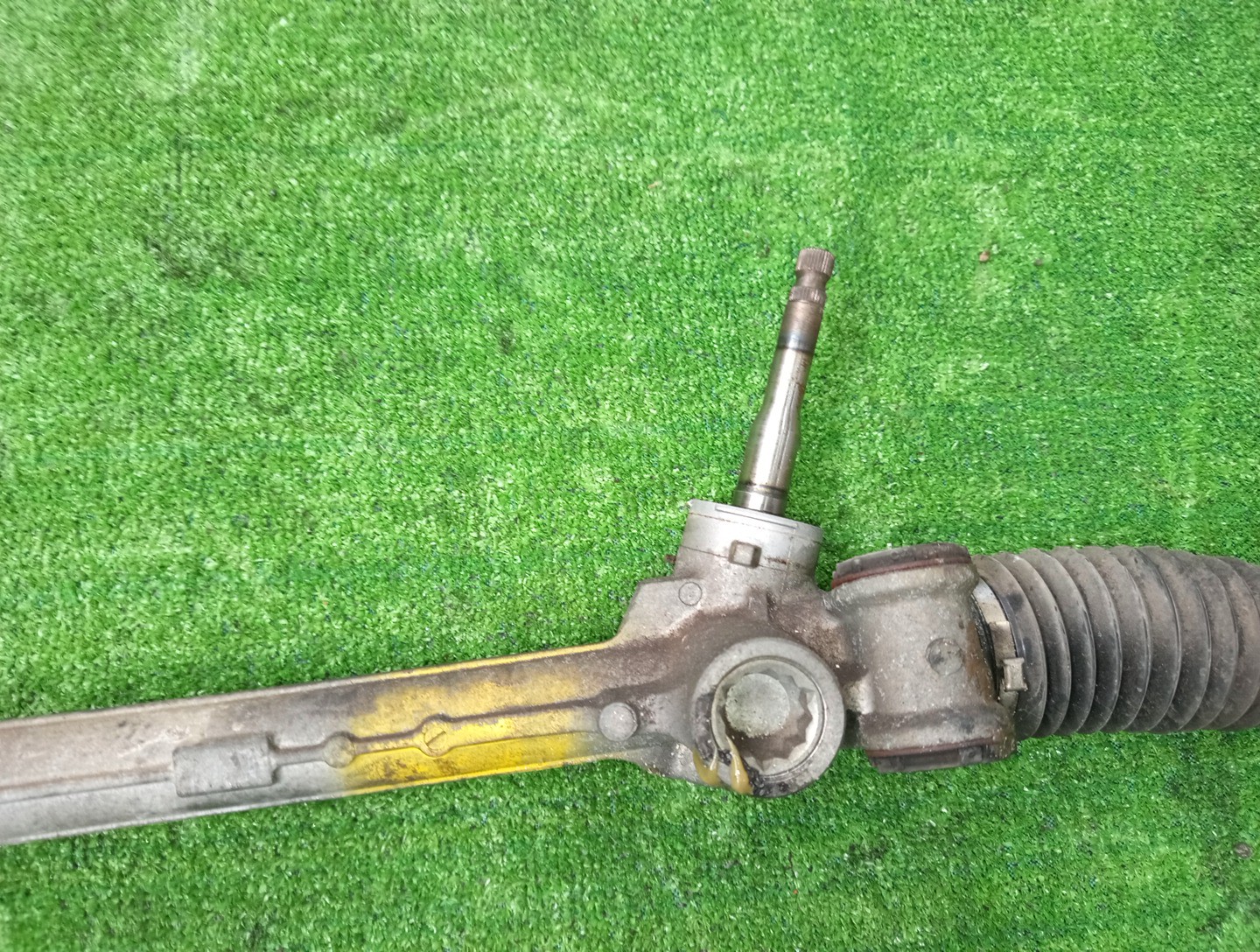 Рулевая рейка передняя TOYOTA VITZ KSP130, NSP130, NHP130, NSP135, NCP131 1KR-FE, 1NR-FE, 1NZ-FXE, 1NZ-FE 3 ракурс Рулевая рейка передняя TOYOTA VITZ KSP130, NSP130, NHP130, NSP135, NCP131 1KR-FE, 1NR-FE, 1NZ-FXE, 1NZ-FE 3 ракурс