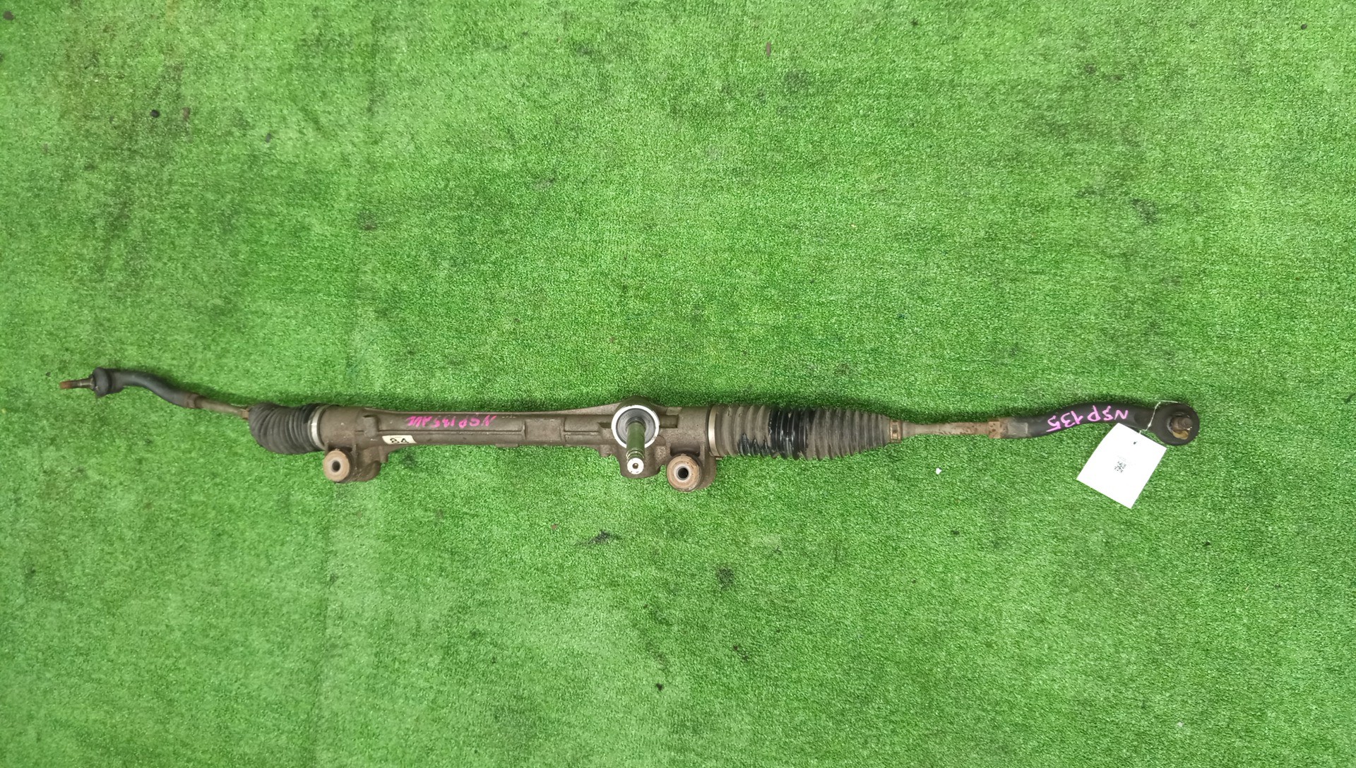 Рулевая рейка передняя TOYOTA VITZ KSP130, NSP130, NHP130, NSP135, NCP131 1KR-FE, 1NR-FE, 1NZ-FXE, 1NZ-FE 1 ракурс Рулевая рейка передняя TOYOTA VITZ KSP130, NSP130, NHP130, NSP135, NCP131 1KR-FE, 1NR-FE, 1NZ-FXE, 1NZ-FE 1 ракурс