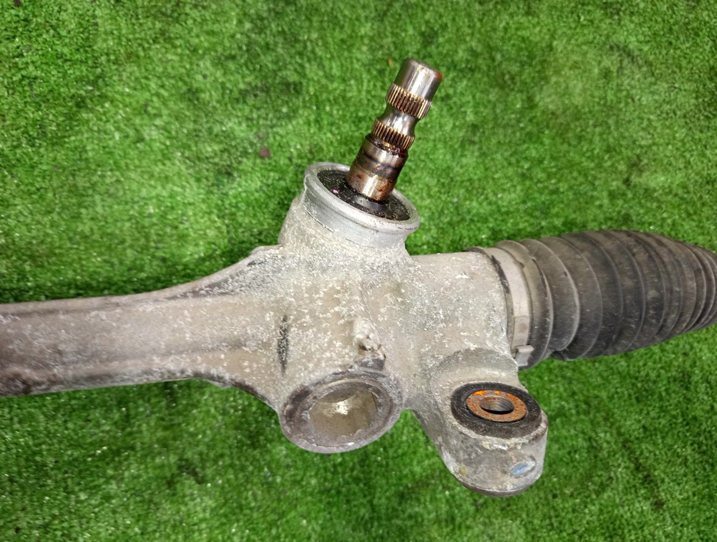 Рулевая рейка передняя TOYOTA COROLLA FIELDER, COROLLA  AXIO ZRE142G, NZE141G, NZE141, ZRE142 2ZR-FAE, 2ZR-FE, 1NZ-FE 3 ракурс