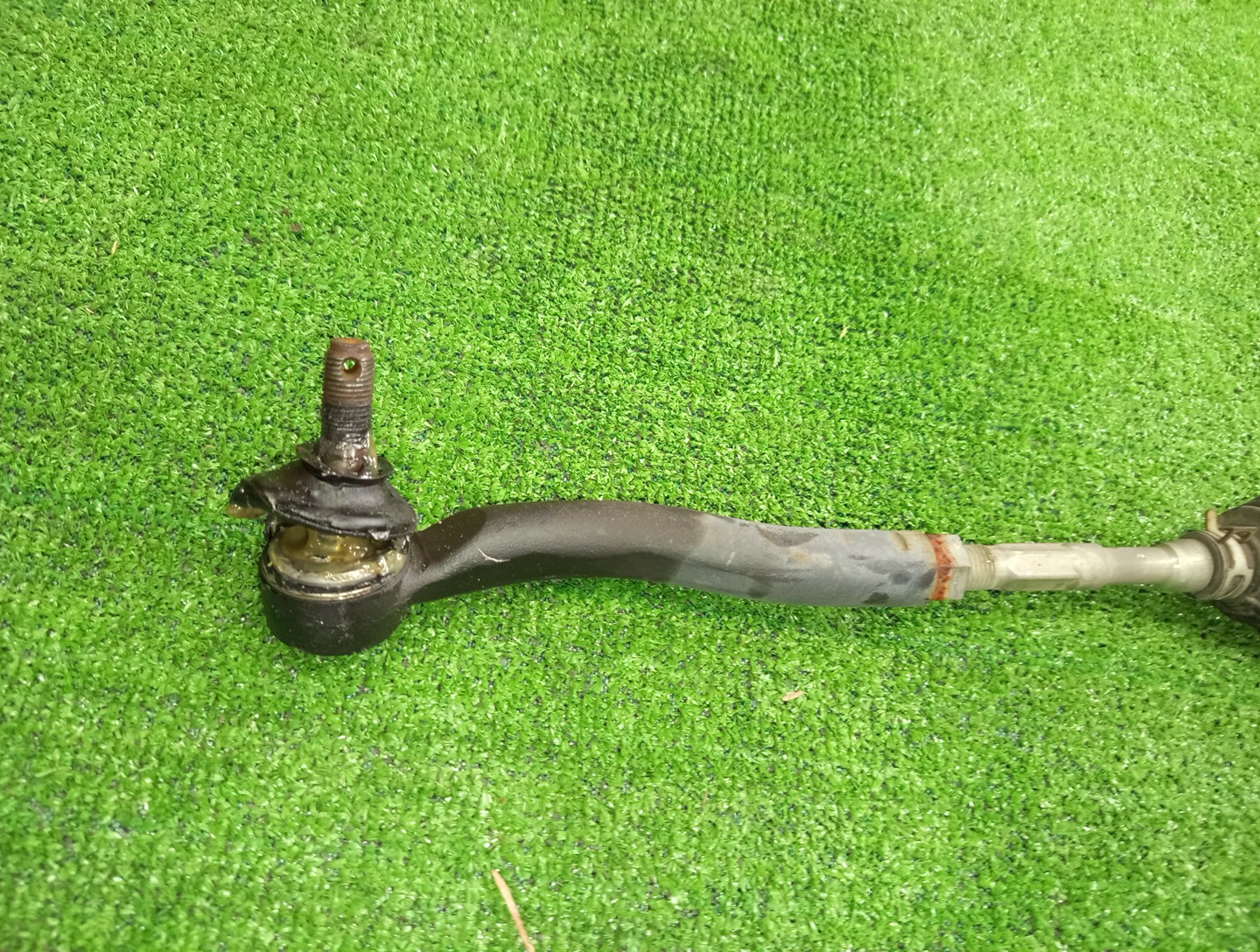 Рулевая рейка передняя TOYOTA VITZ KSP130, NSP130, NHP130, NSP135, NCP131 1KR-FE, 1NR-FE, 1NZ-FXE, 1NZ-FE 2 ракурс Рулевая рейка передняя TOYOTA VITZ KSP130, NSP130, NHP130, NSP135, NCP131 1KR-FE, 1NR-FE, 1NZ-FXE, 1NZ-FE 2 ракурс