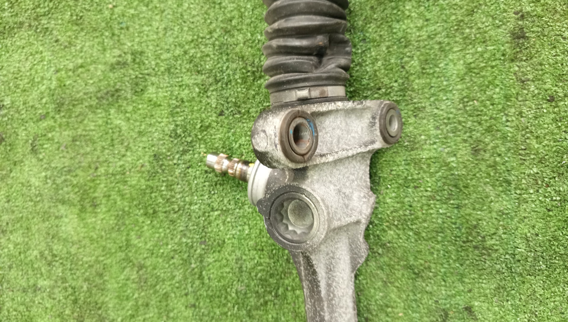 Рулевая рейка передняя TOYOTA COROLLA FIELDER, COROLLA  AXIO ZRE142G, NZE141G, NZE141, ZRE142 2ZR-FAE, 2ZR-FE, 1NZ-FE 3 ракурс