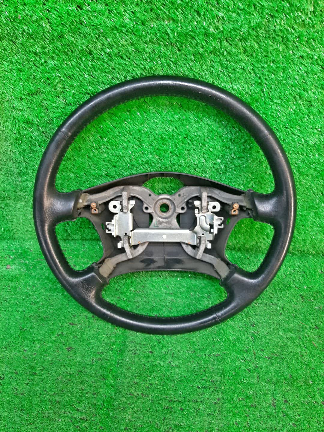 Руль TOYOTA IPSUM SXM10G 1 ракурс