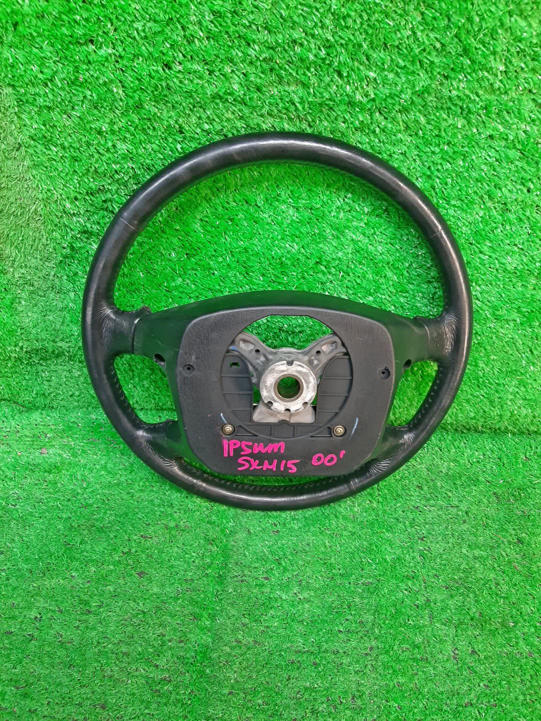 Руль TOYOTA IPSUM SXM10G 2 ракурс