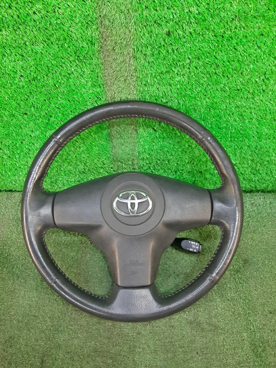 Руль TOYOTA RAV4 ACA31W 1 ракурс Руль TOYOTA RAV4 ACA31W 1 ракурс
