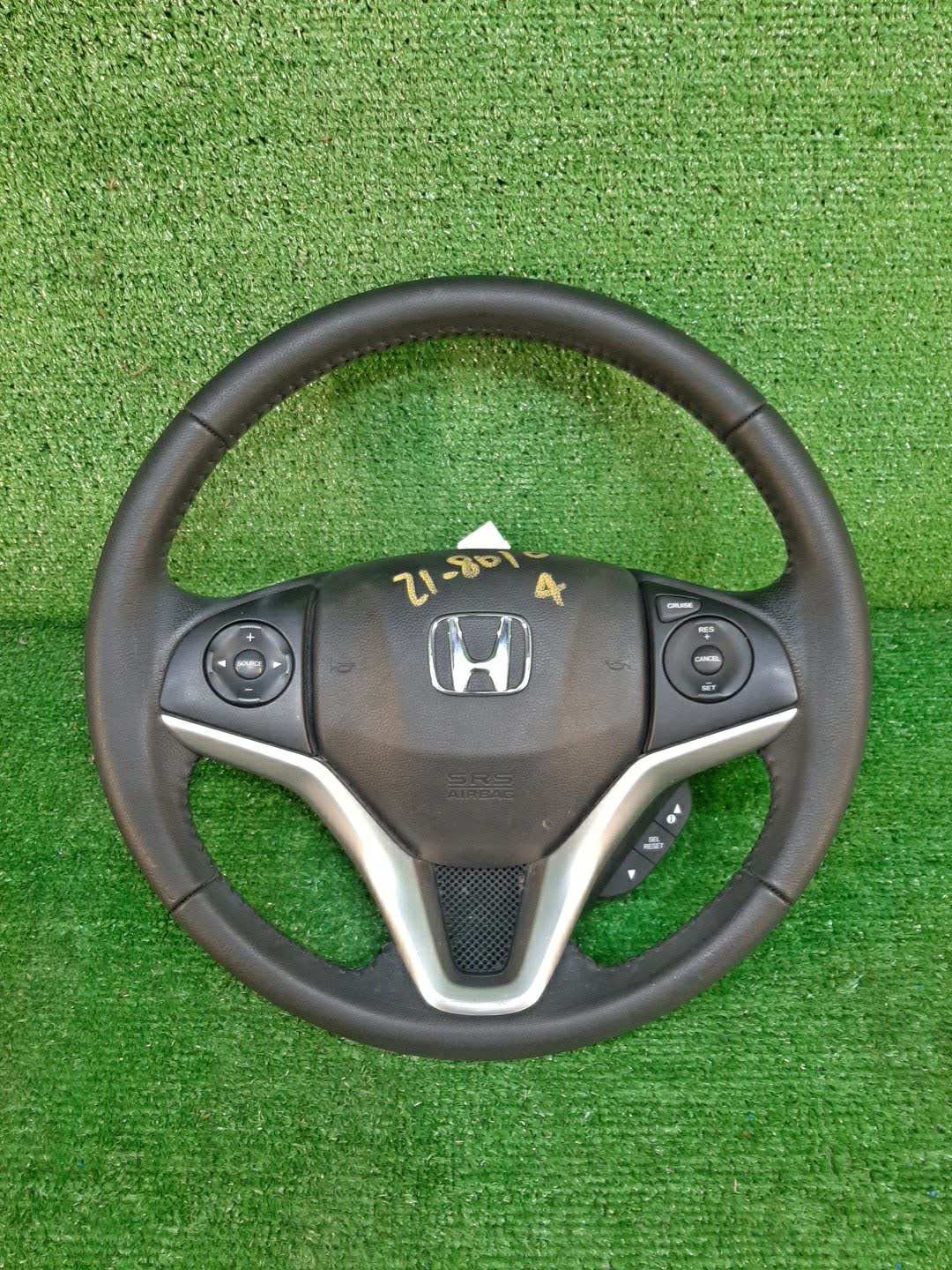 Руль HONDA FIT GP5 1 ракурс