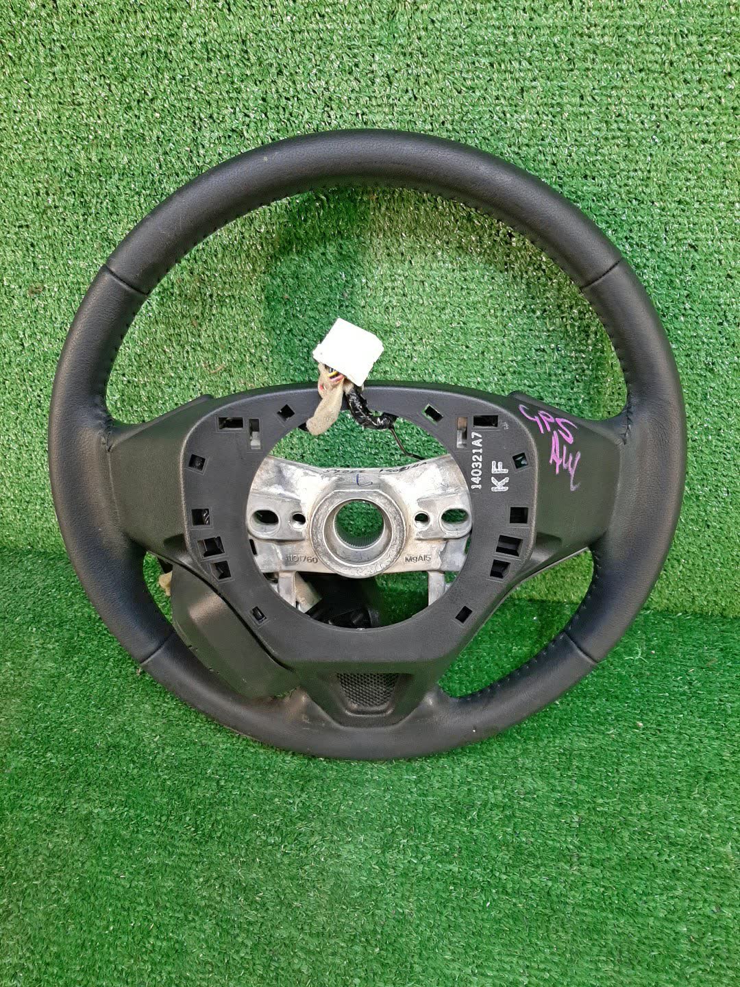 Руль HONDA FIT GP5 2 ракурс
