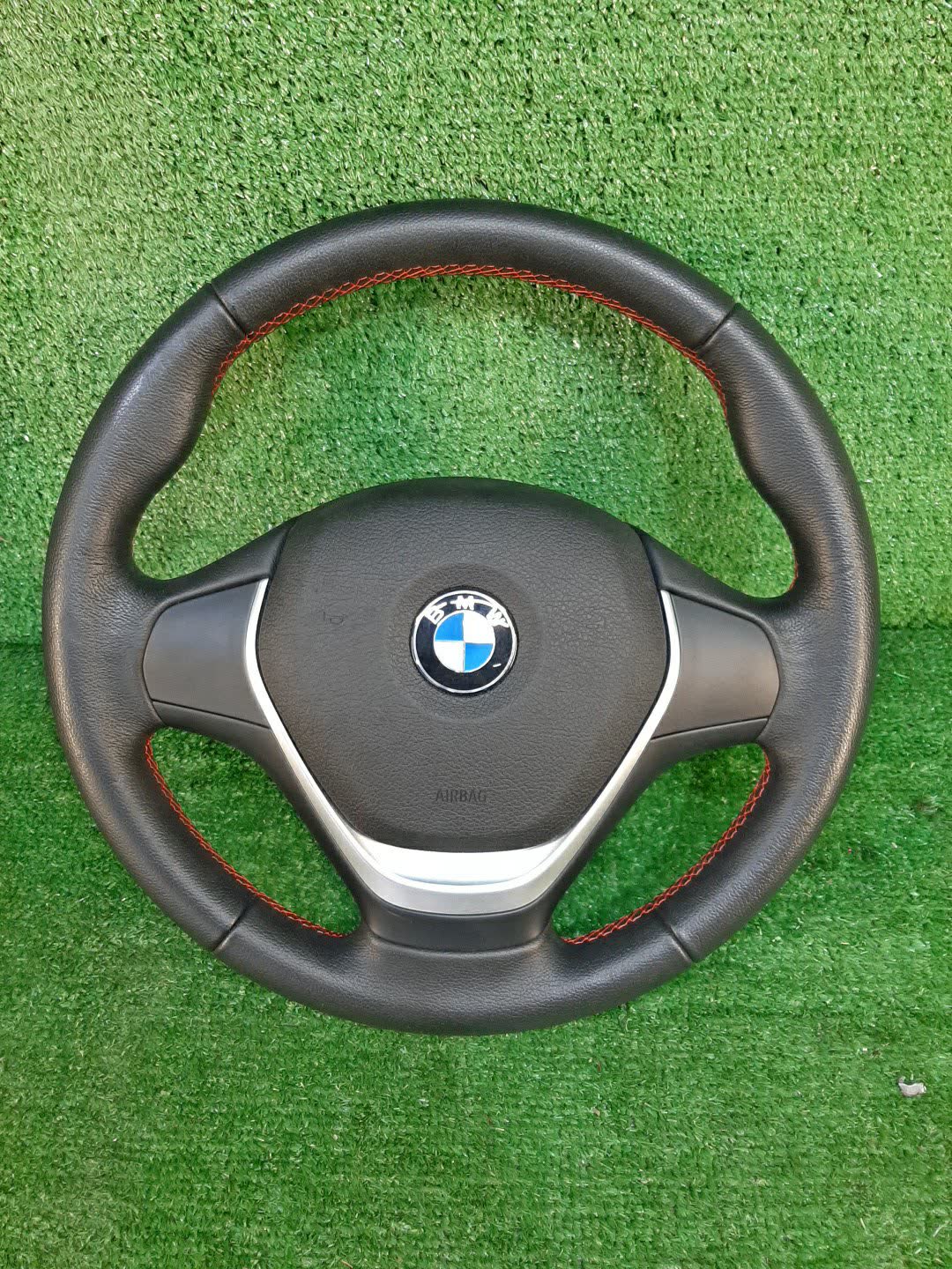 Руль BMW 1-Series F20 1 ракурс Руль BMW 1-Series F20 1 ракурс