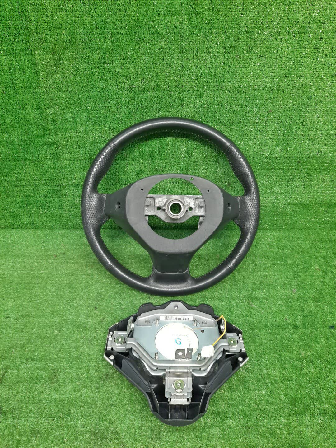 Руль TOYOTA PORTE NNP10 2 ракурс