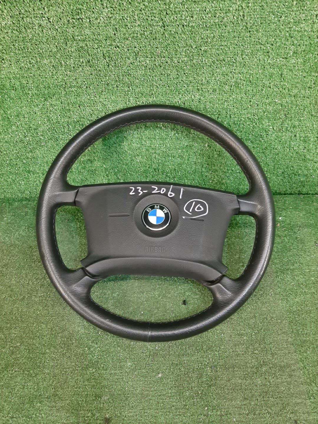 Руль BMW X3 E83 1 ракурс Руль BMW X3 E83 1 ракурс