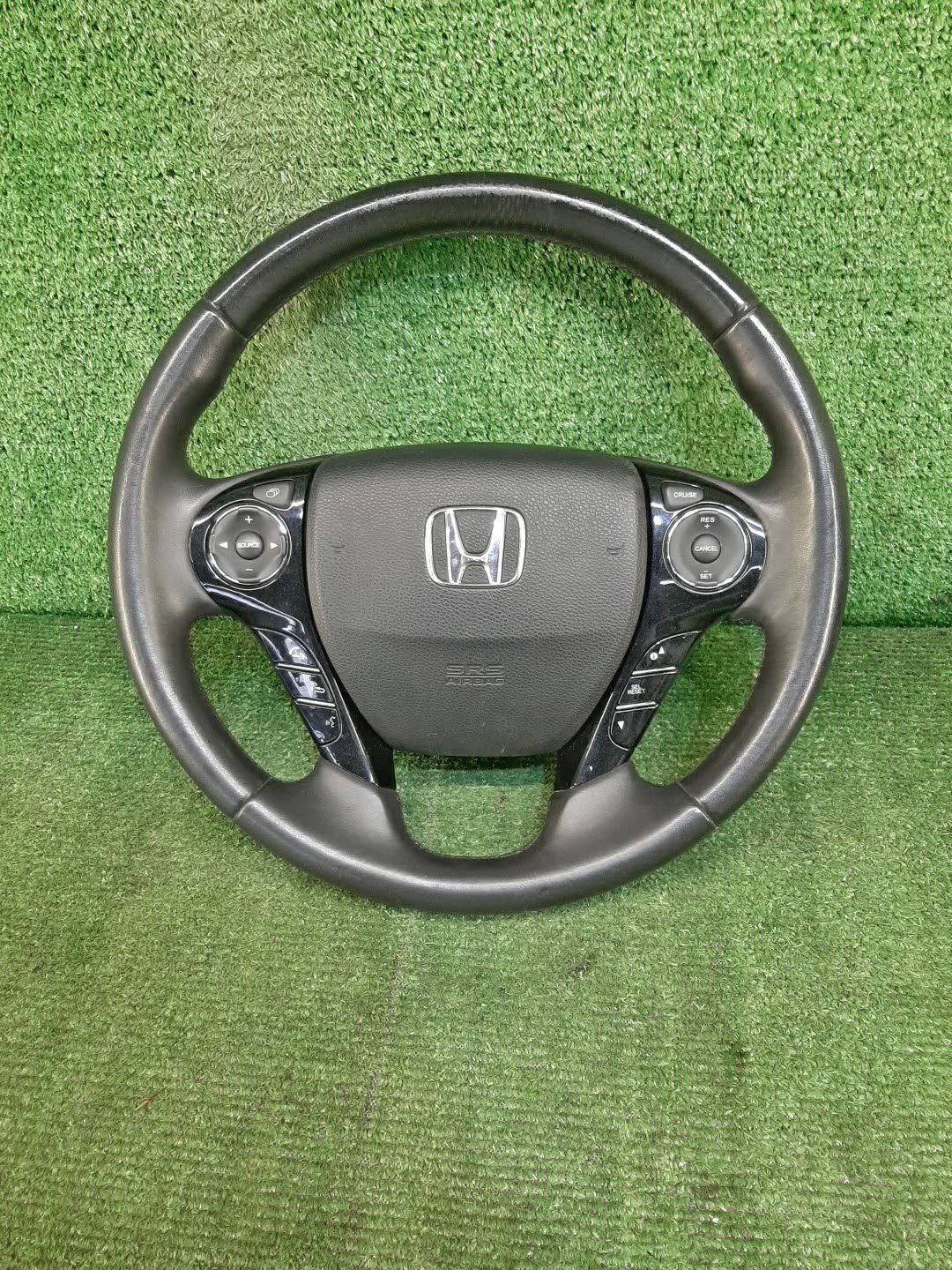 Руль HONDA ACCORD CR6 1 ракурс Руль HONDA ACCORD CR6 1 ракурс