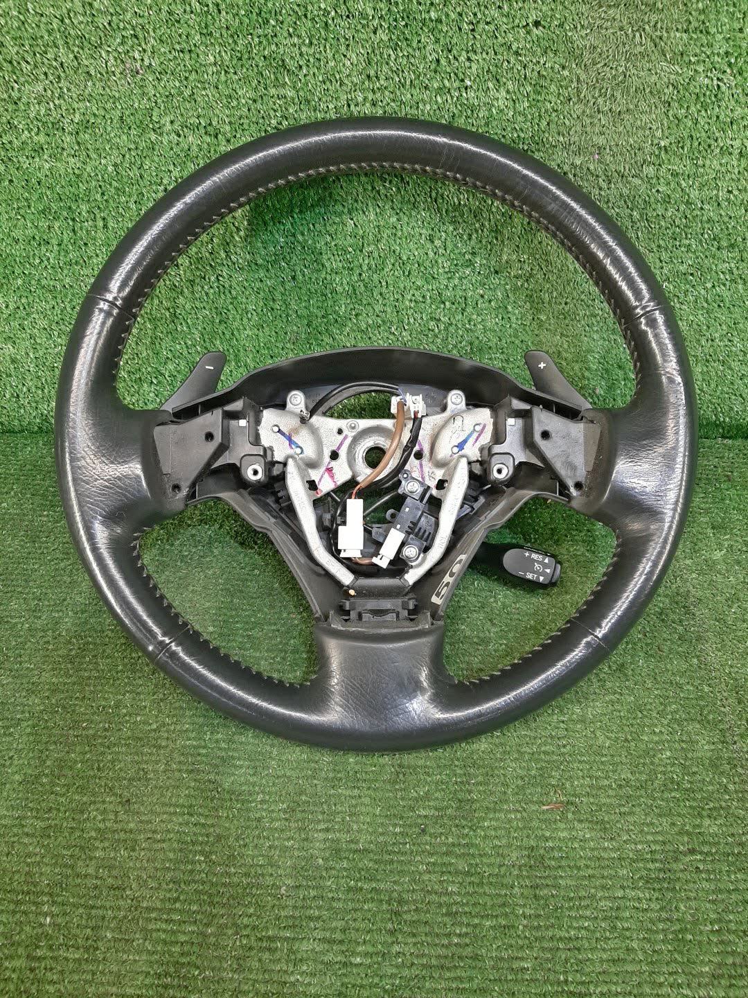 Руль TOYOTA RACTIS NCP100 1 ракурс Руль TOYOTA RACTIS NCP100 1 ракурс