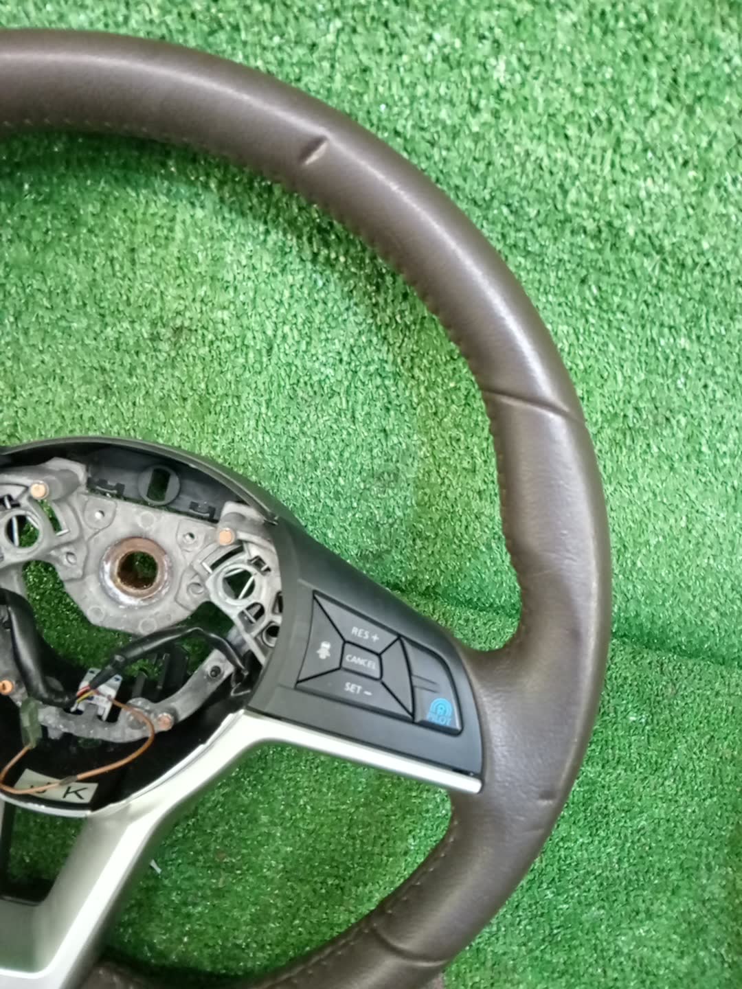 Руль NISSAN SERENA C27 3 ракурс
