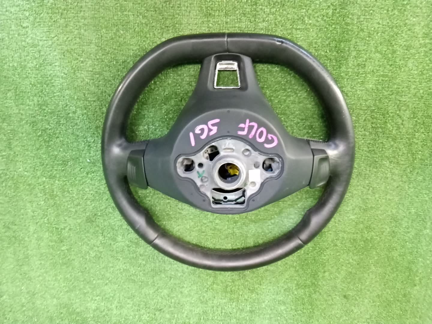 Руль VOLKSWAGEN GOLF 5G1 2 ракурс
