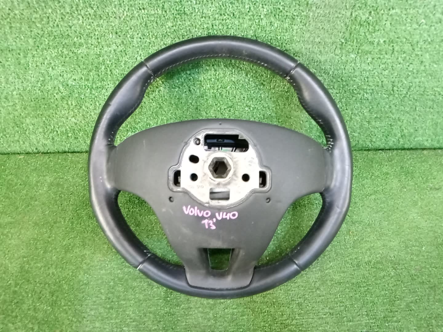 Руль VOLVO V40 MV 2 ракурс