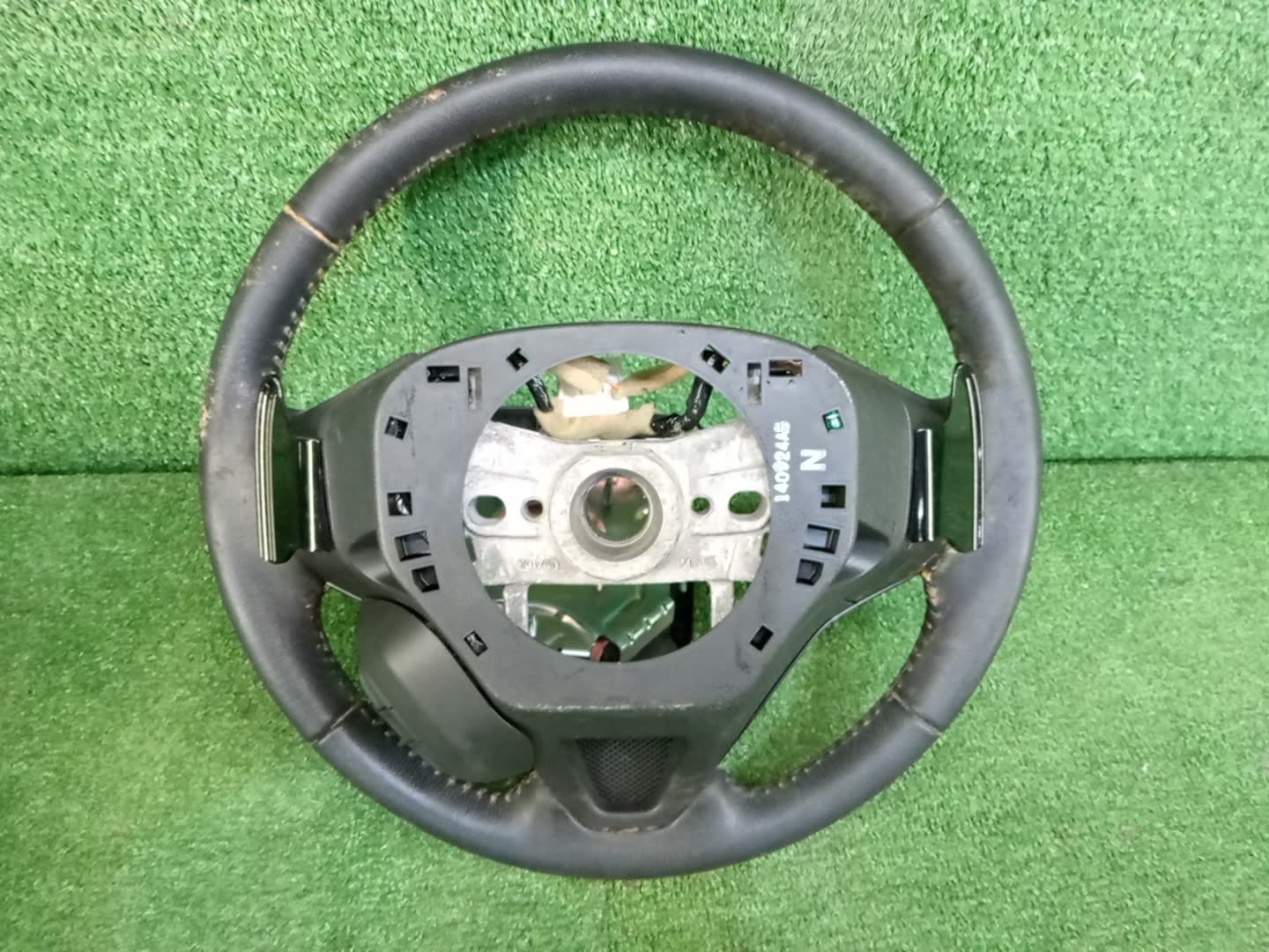 Руль HONDA FIT GP5 3 ракурс