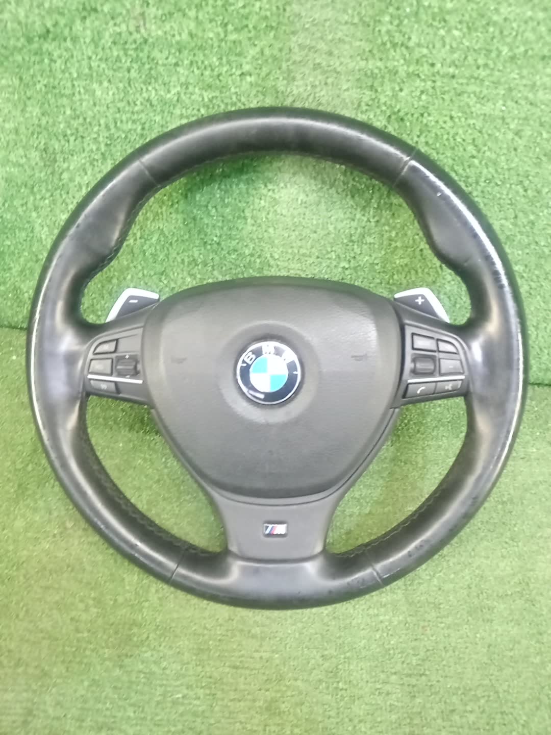 Руль BMW 520d, 525d, 530d, 535d, 5-Series, 535i, 528i, 530i, 520i, 523i, 550i F11, F10, FZ35, FR35, XG20, FW20, XG28, FP25, FR30, FR44 1 ракурс Руль BMW 520d, 525d, 530d, 535d, 5-Series, 535i, 528i, 530i, 520i, 523i, 550i F11, F10, FZ35, FR35, XG20, FW20, XG28, FP25, FR30, FR44 1 ракурс