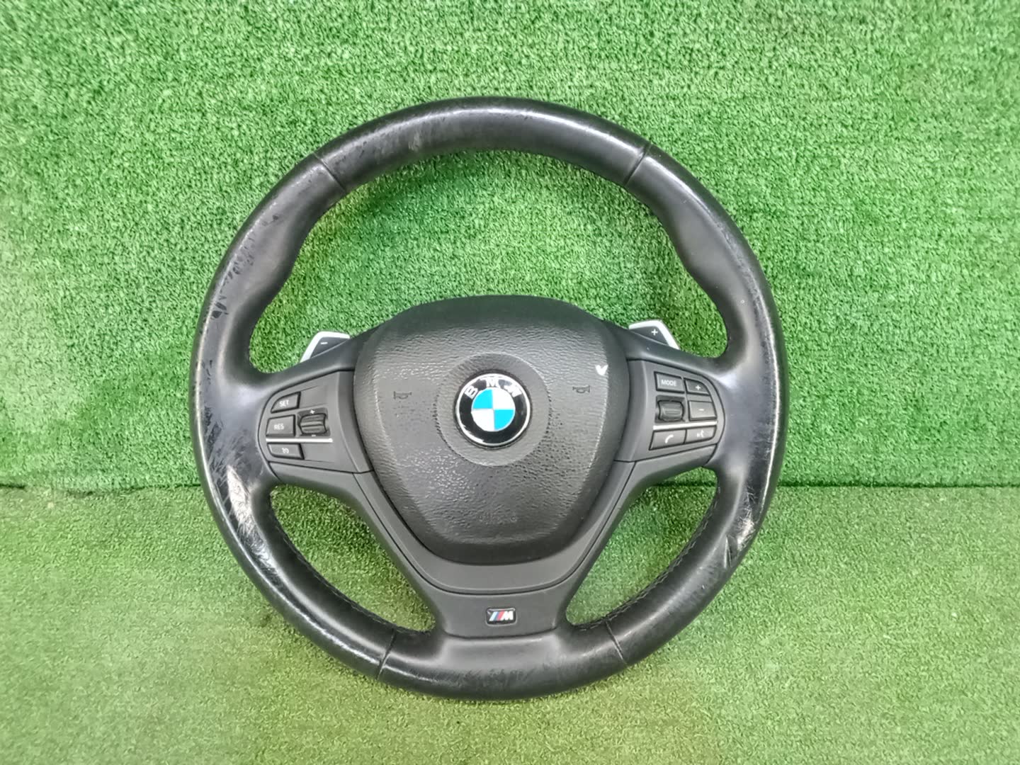 Руль BMW X3 F25 1 ракурс Руль BMW X3 F25 1 ракурс