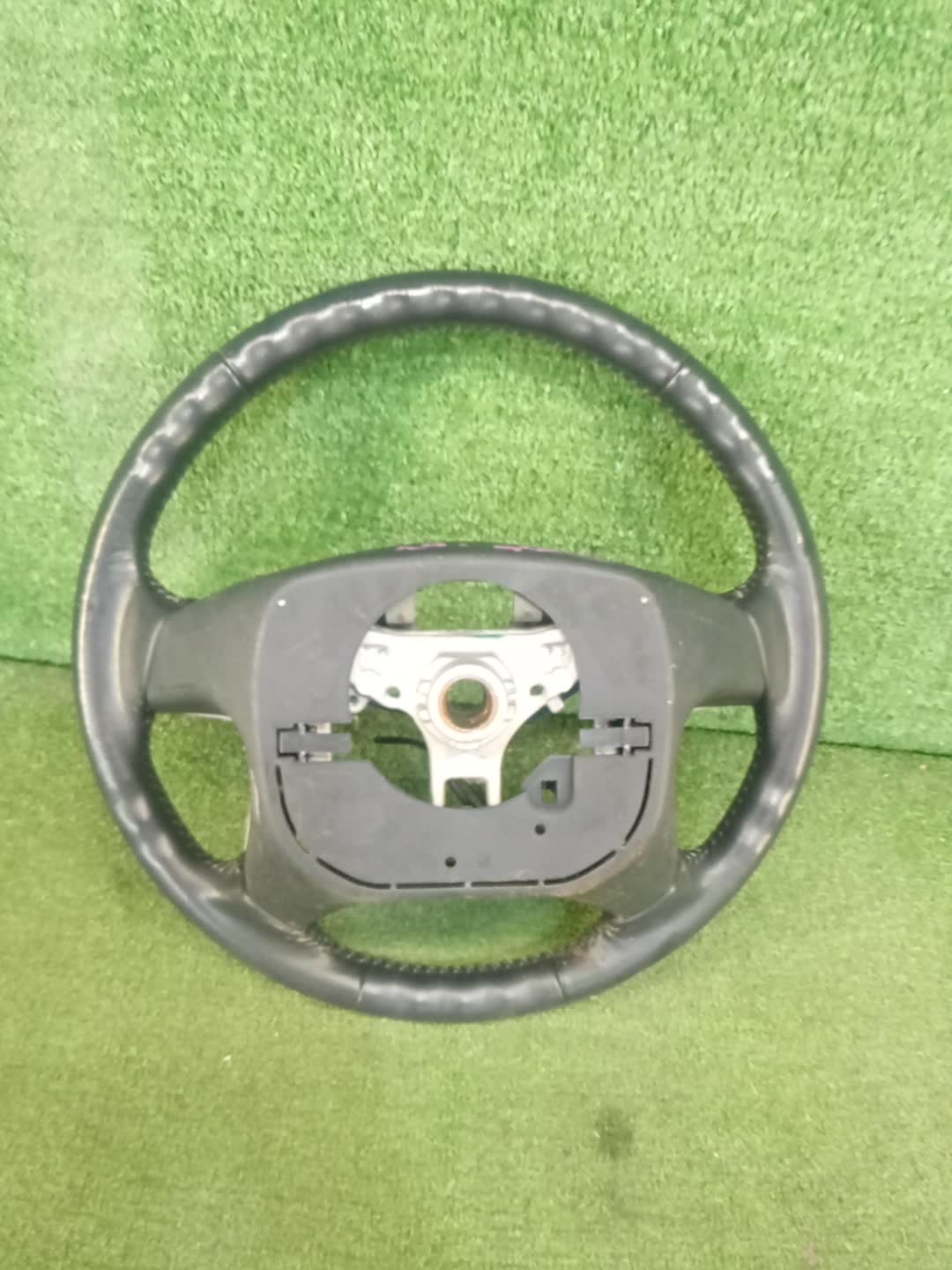 Руль TOYOTA BLADE AZE156H 4 ракурс