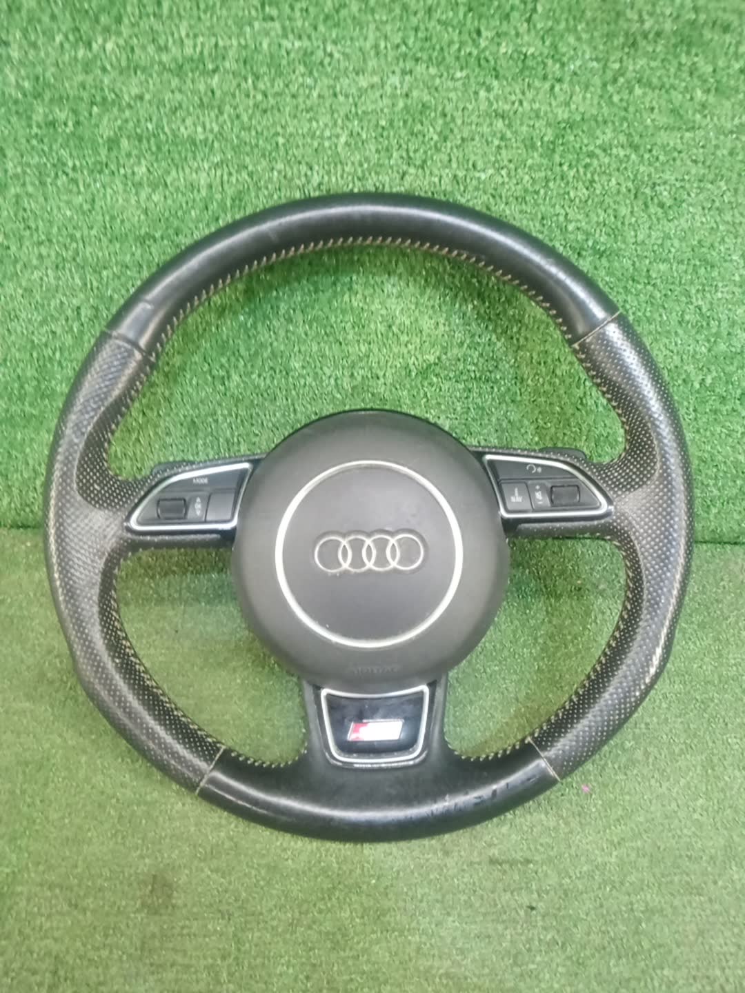 Руль AUDI Q3 8UB 1 ракурс