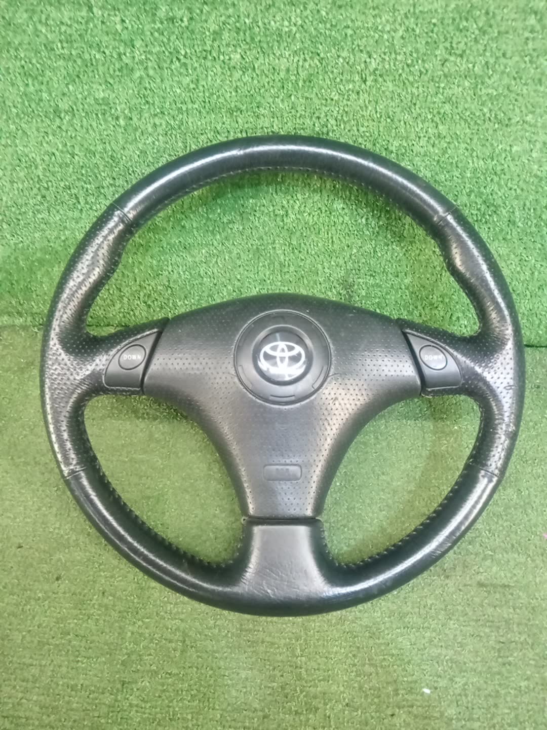 Руль TOYOTA VITZ NCP13 1 ракурс