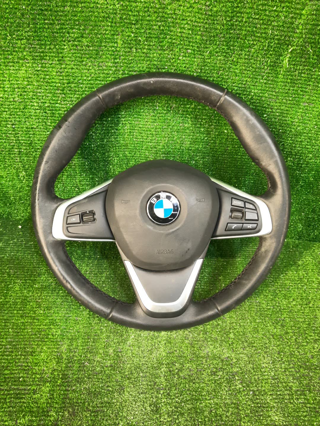 Руль BMW 2-Series Active Tourer F45 1 ракурс Руль BMW 2-Series Active Tourer F45 1 ракурс