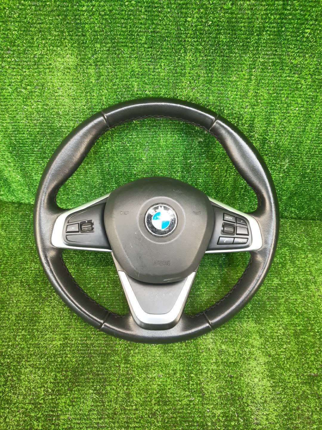 Руль BMW 2-Series Active Tourer F45 1 ракурс Руль BMW 2-Series Active Tourer F45 1 ракурс