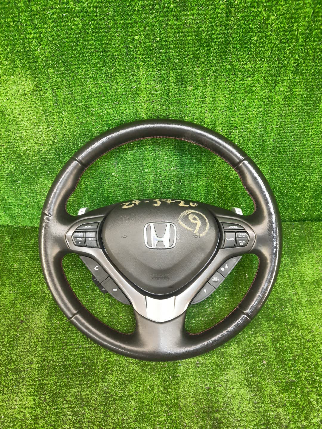 Руль HONDA ACCORD CW2 1 ракурс Руль HONDA ACCORD CW2 1 ракурс