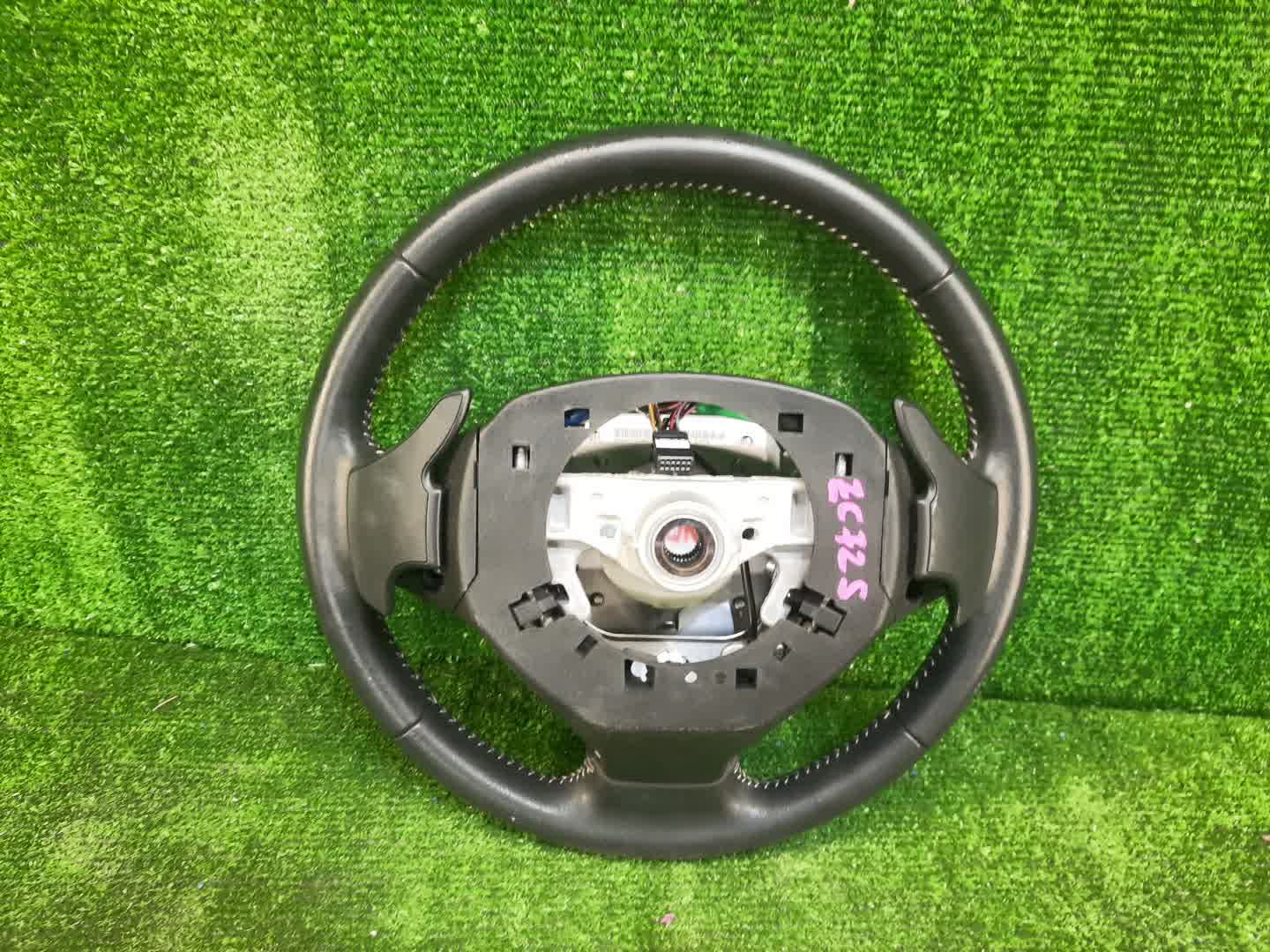 Руль SUZUKI SWIFT ZC72S 2 ракурс