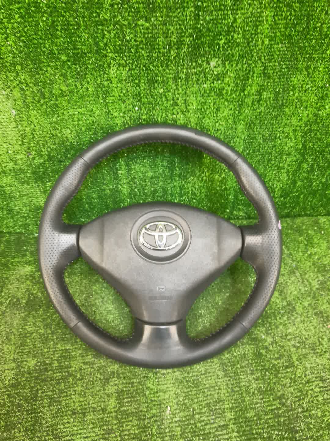 Руль TOYOTA SIENTA NCP81G 1 ракурс