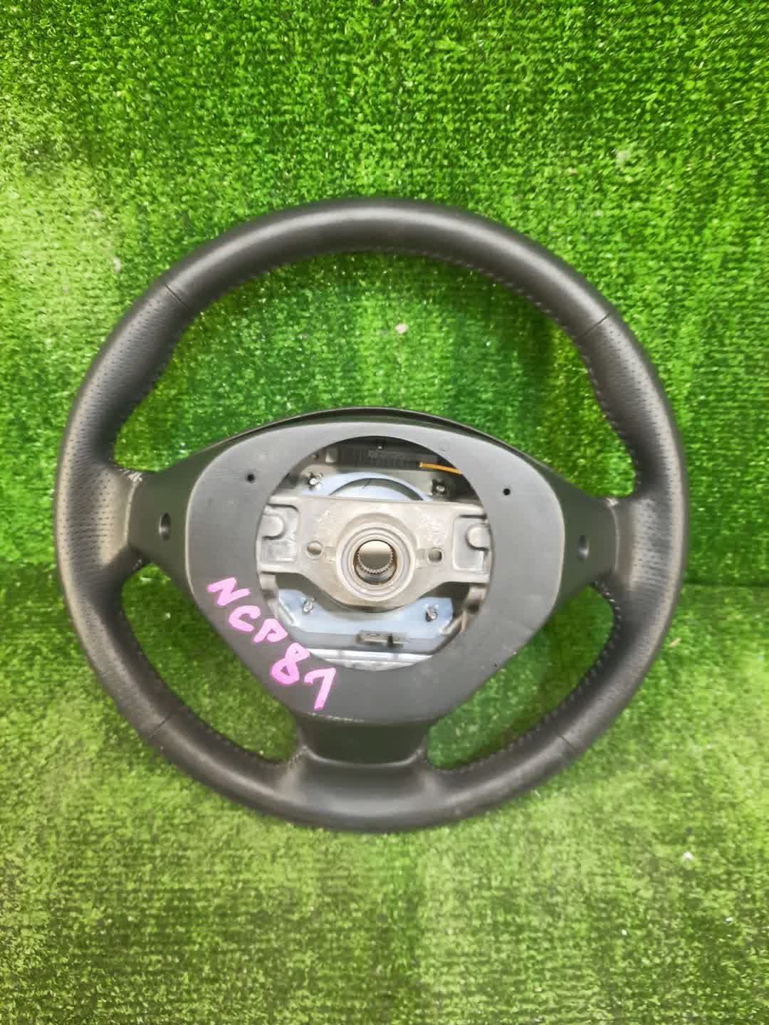 Руль TOYOTA SIENTA NCP81G 3 ракурс