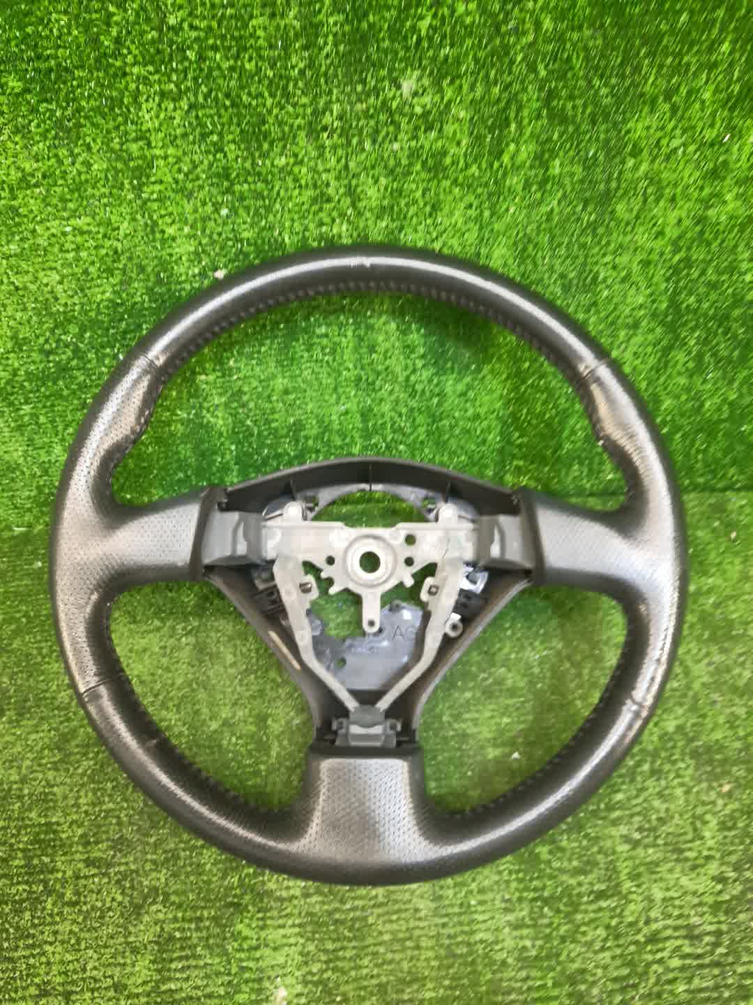 Руль SUBARU IMPREZA GG2 1 ракурс Руль SUBARU IMPREZA GG2 1 ракурс