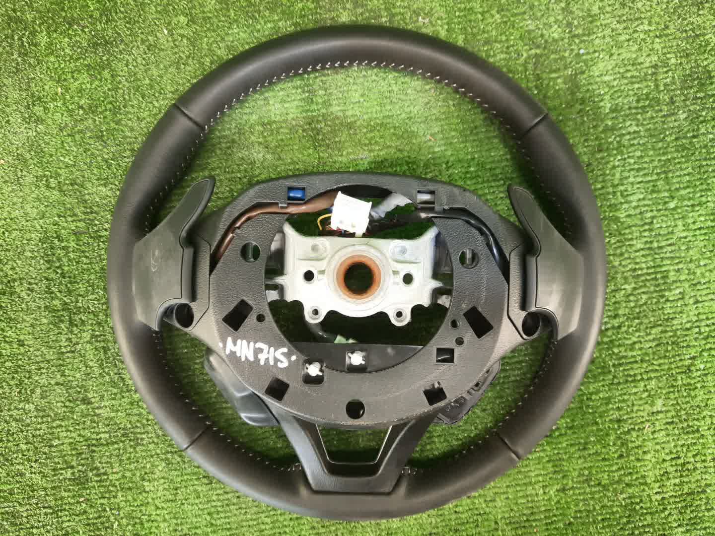 Руль SUZUKI XBEE MN71S 2 ракурс