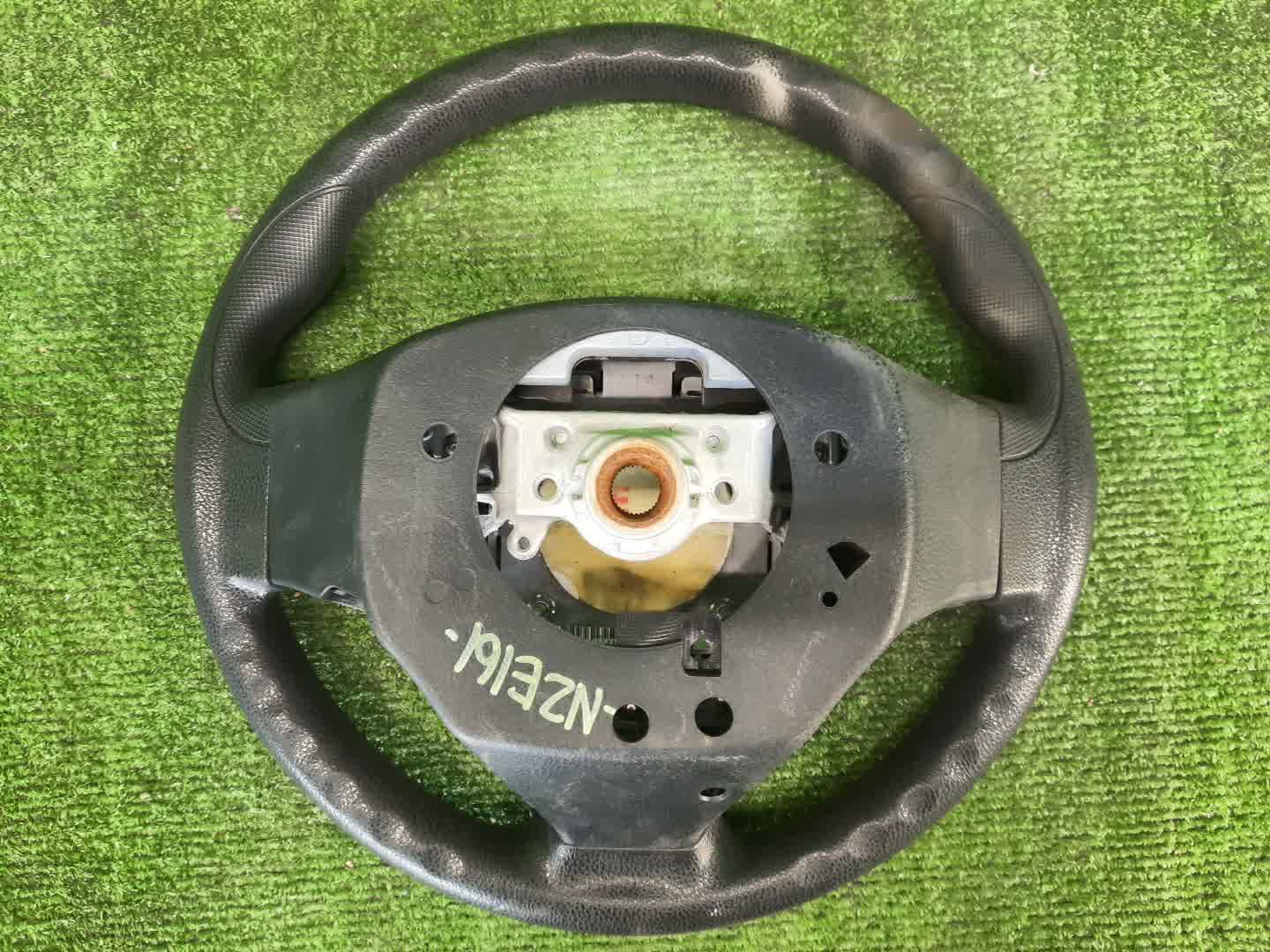 Руль TOYOTA COROLLA  AXIO NZE161 2 ракурс