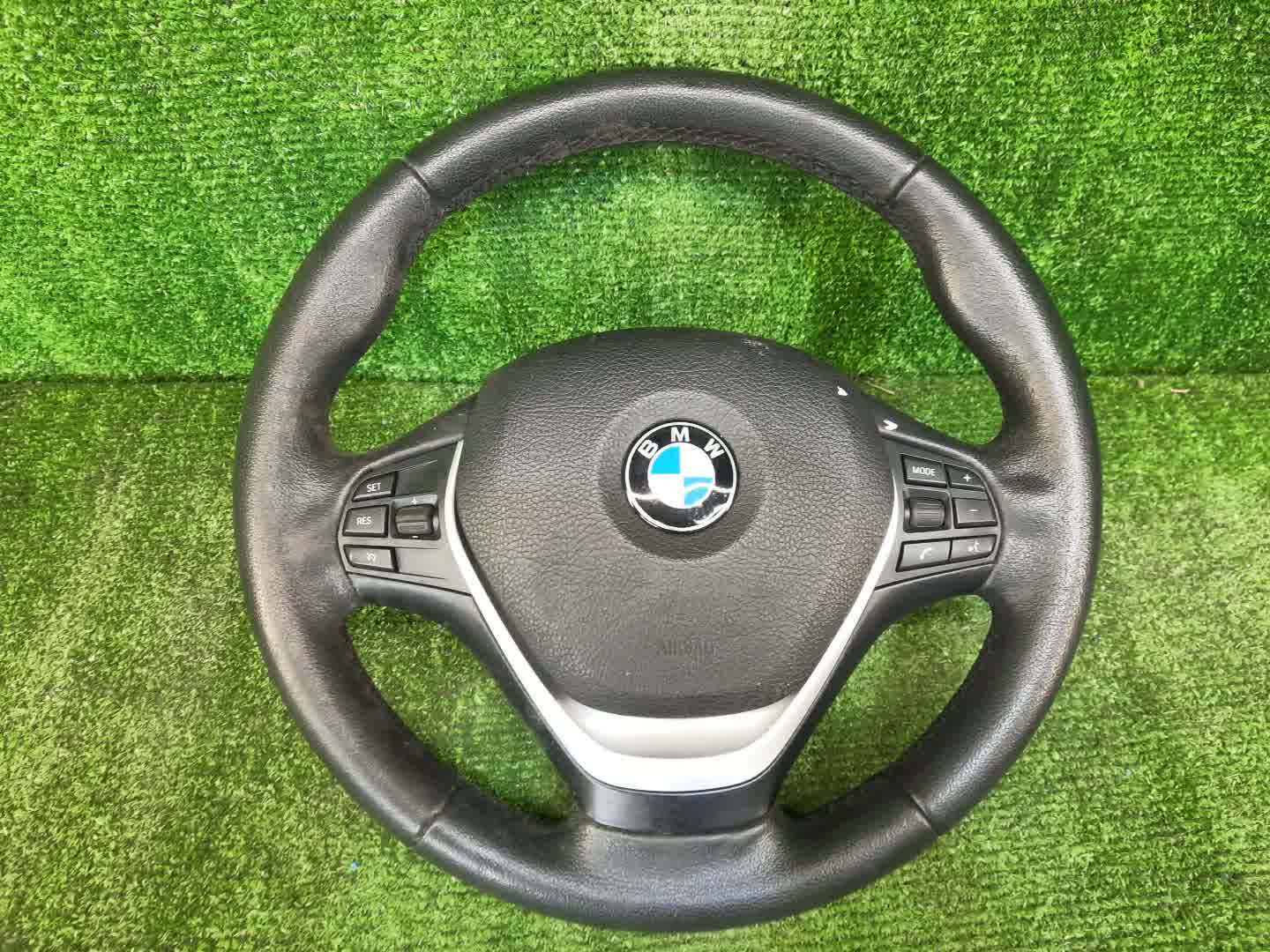 Руль BMW 3-Series F30 1 ракурс Руль BMW 3-Series F30 1 ракурс