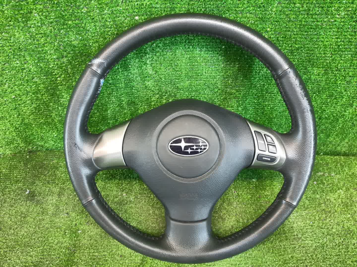 Руль SUBARU FORESTER SH9 1 ракурс Руль SUBARU FORESTER SH9 1 ракурс