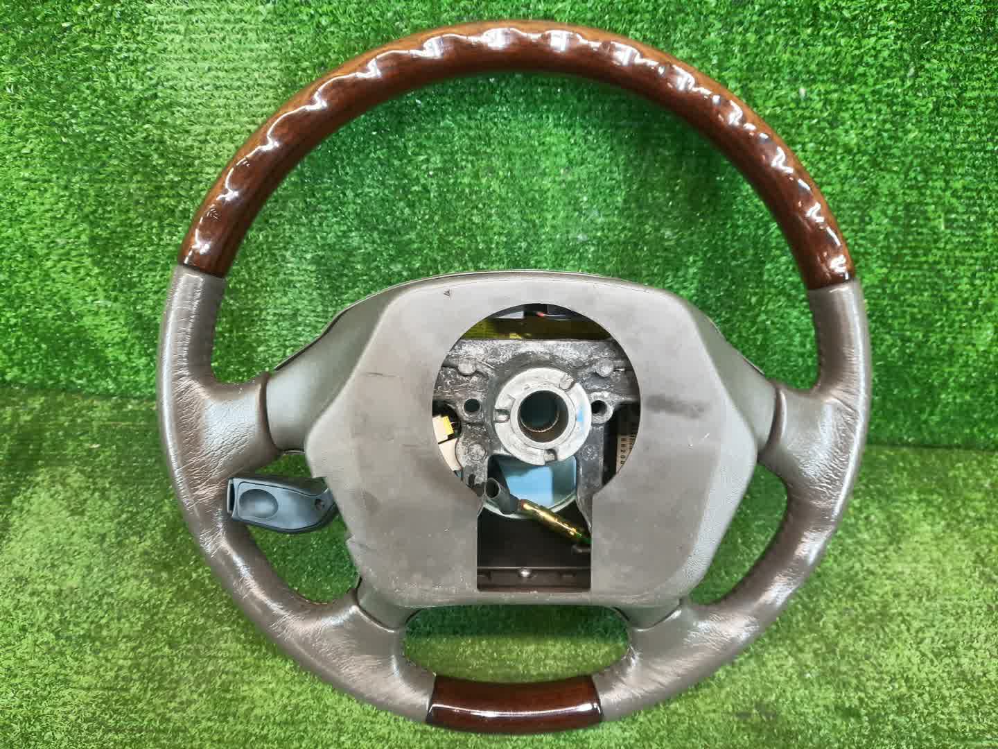 Руль MITSUBISHI LEGNUM EC5W 3 ракурс