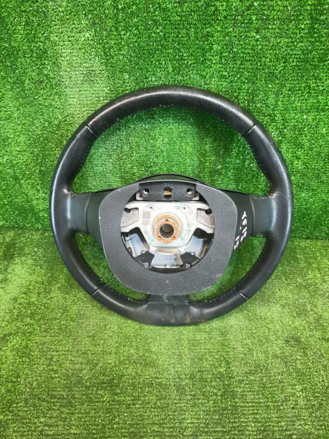 Руль NISSAN JUKE NF15, F15, YF15 , MR16DDT 3 ракурс