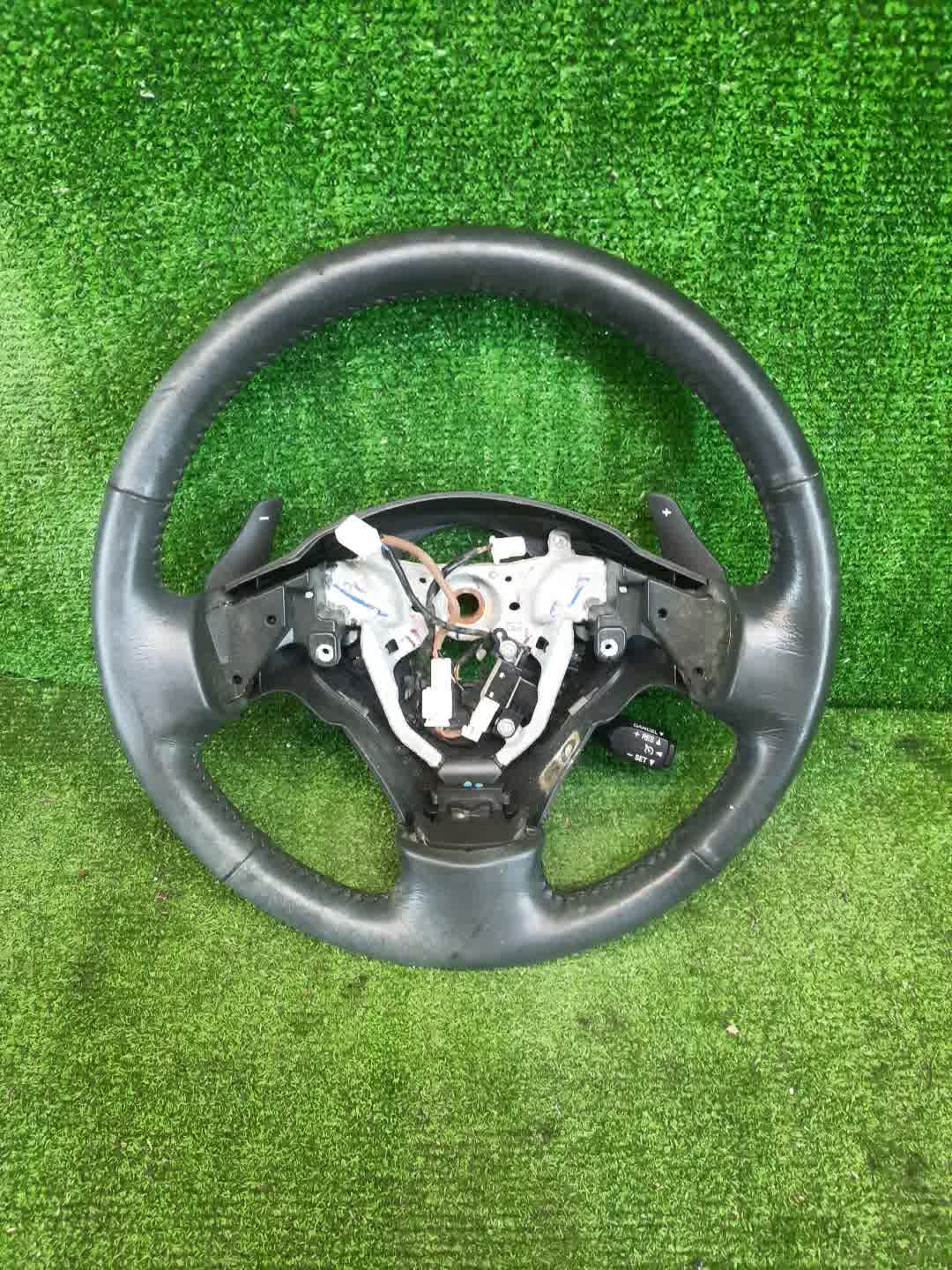 Руль TOYOTA RACTIS NCP100 1 ракурс Руль TOYOTA RACTIS NCP100 1 ракурс